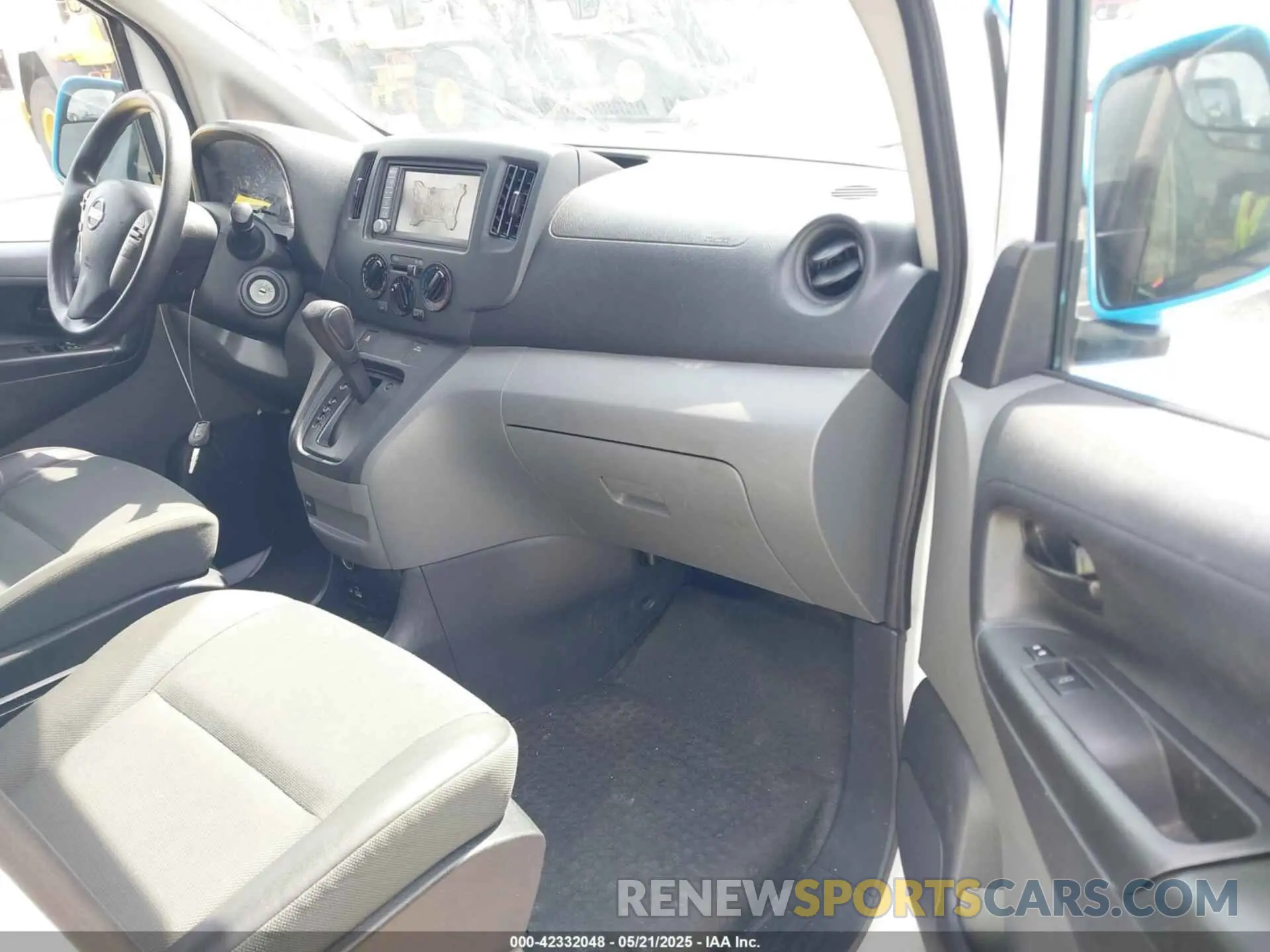 5 Photograph of a damaged car 3N6CM0KN0MK693609 NISSAN NV200  CARGO 2021