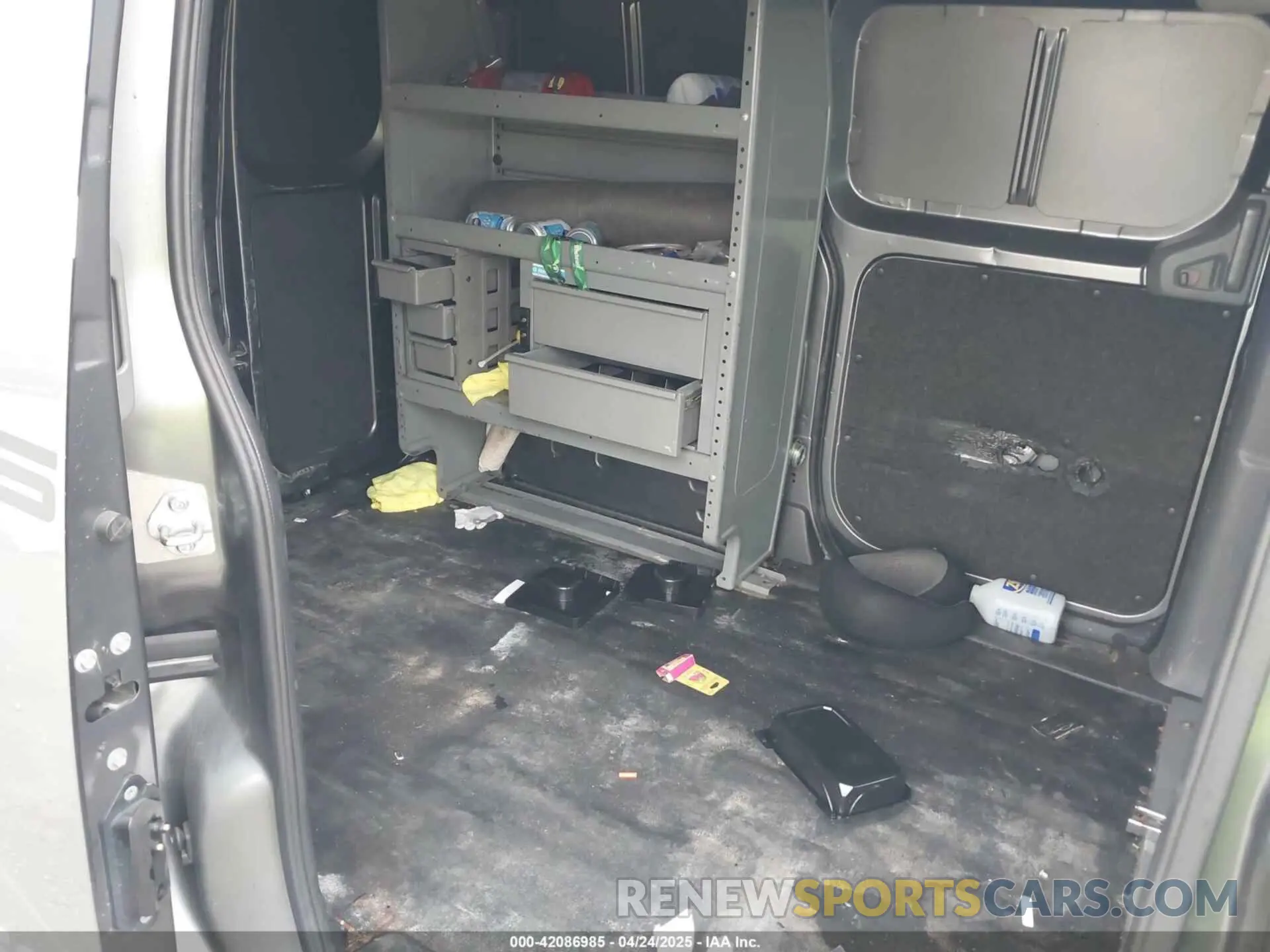8 Photograph of a damaged car 3N6CM0KN2MK690257 NISSAN NV200  CARGO 2021