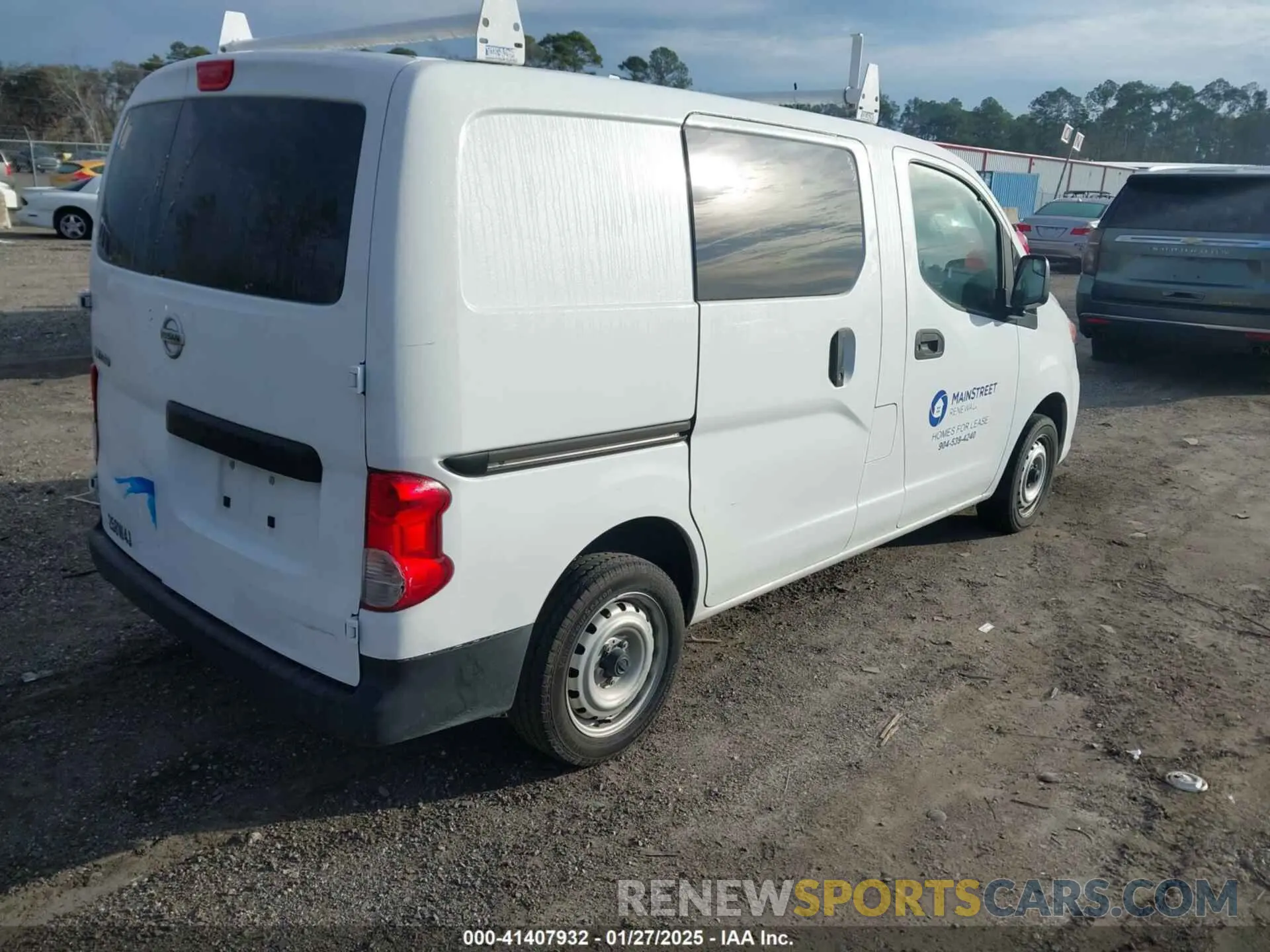 4 Photograph of a damaged car 3N6CM0KN6MK706475 NISSAN NV200  CARGO 2021