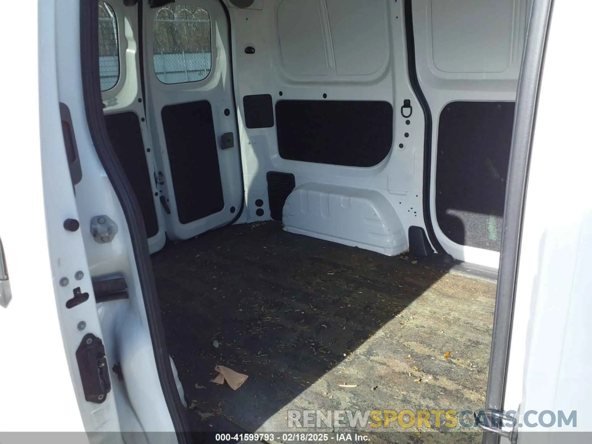 8 Photograph of a damaged car 3N6CM0KN7MK706033 NISSAN NV200  CARGO 2021