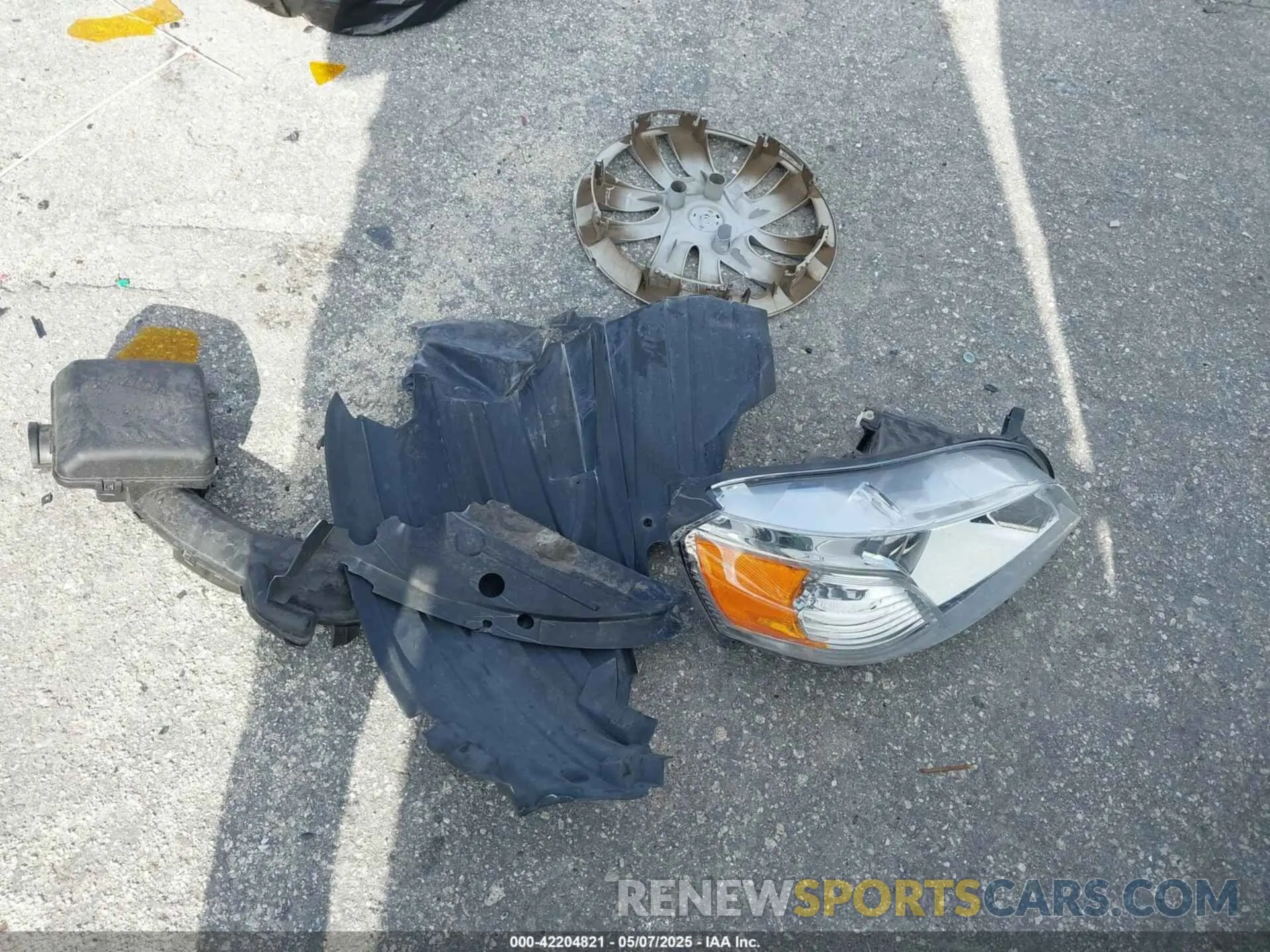 12 Photograph of a damaged car 3N6CM0KN8MK693664 NISSAN NV200  CARGO 2021