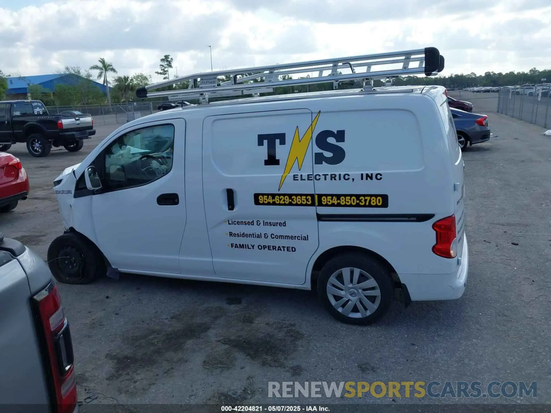 15 Photograph of a damaged car 3N6CM0KN8MK693664 NISSAN NV200  CARGO 2021