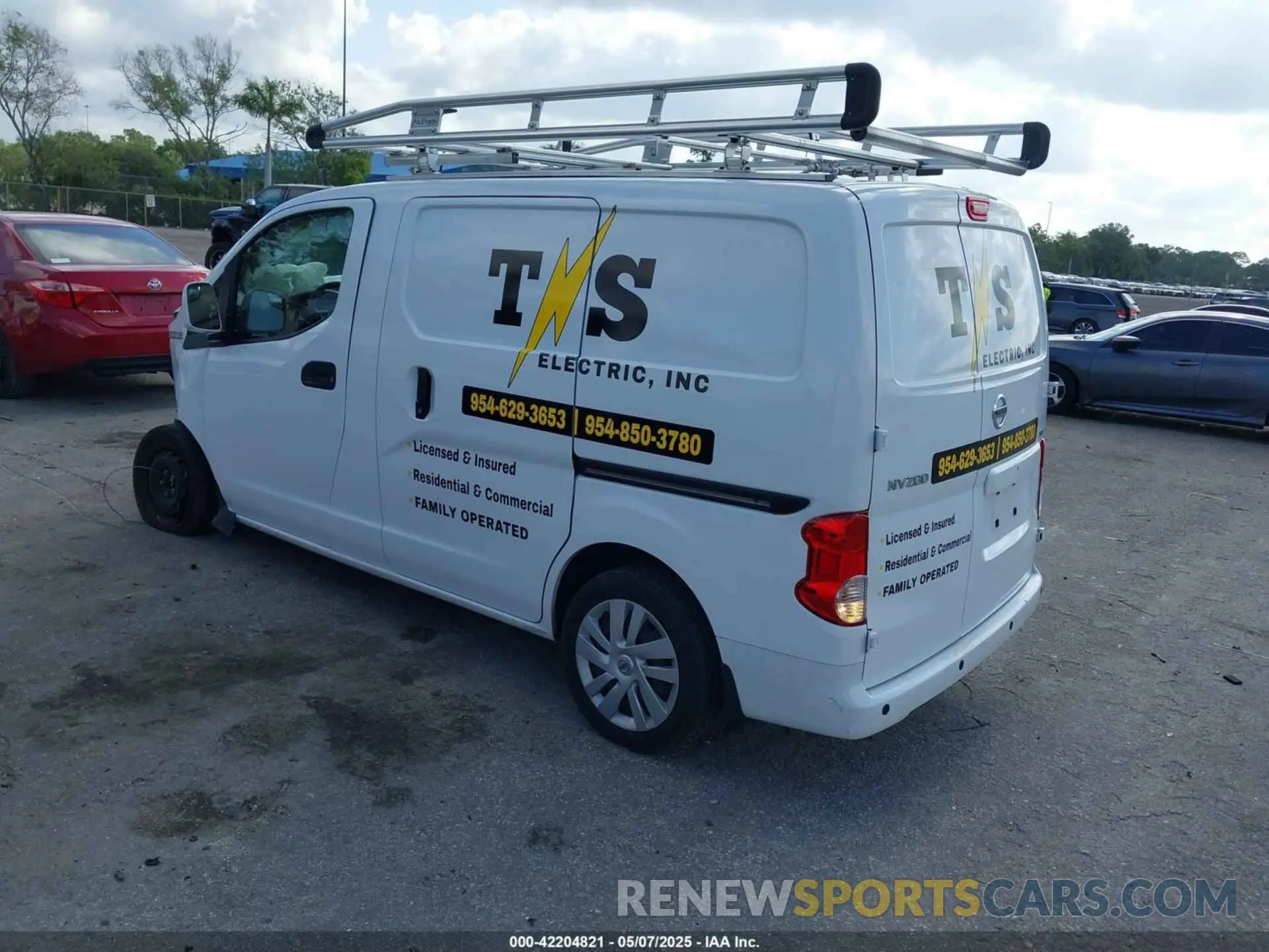 3 Photograph of a damaged car 3N6CM0KN8MK693664 NISSAN NV200  CARGO 2021