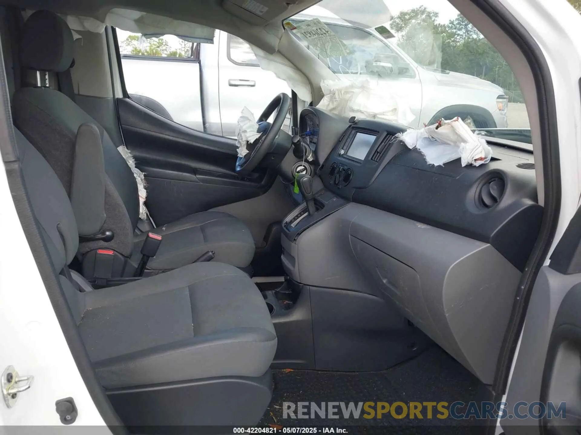 5 Photograph of a damaged car 3N6CM0KN8MK693664 NISSAN NV200  CARGO 2021