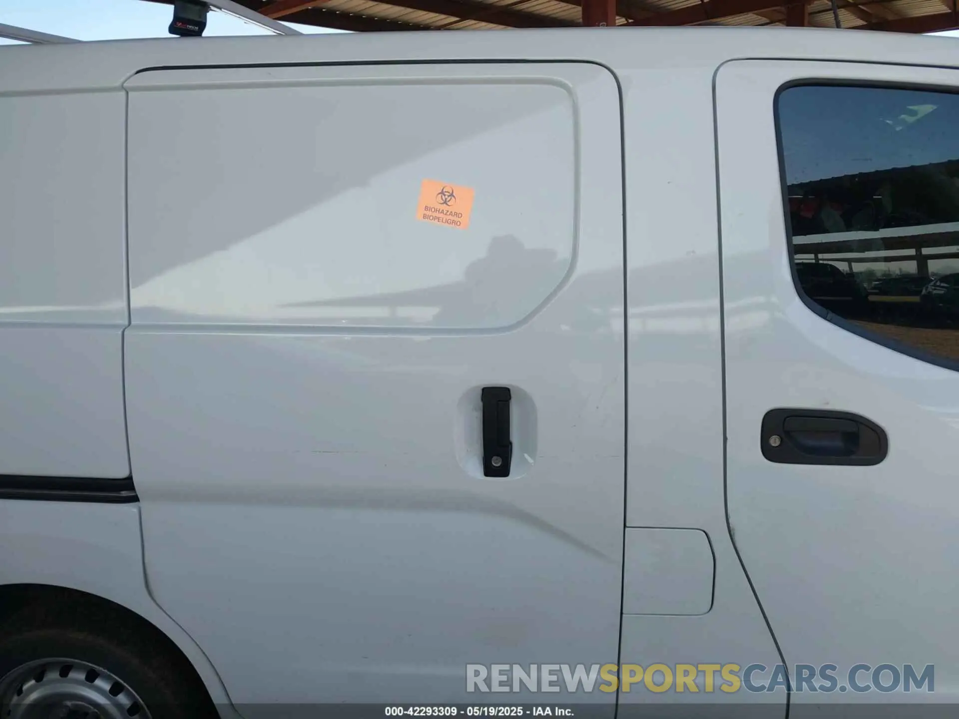 8 Photograph of a damaged car 3N6CM0KN8MK699951 NISSAN NV200  CARGO 2021