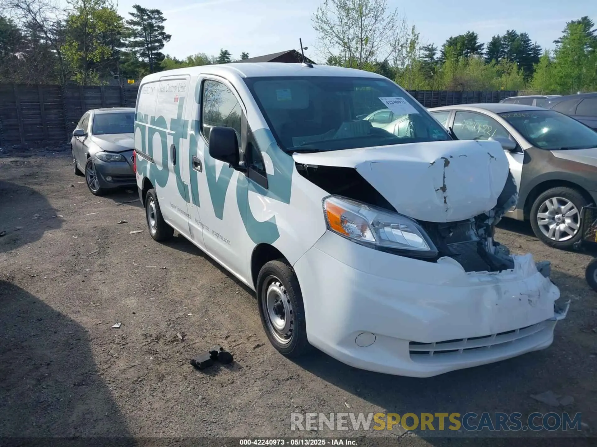 13 Photograph of a damaged car 3N6CM0KN9MK696704 NISSAN NV200  CARGO 2021