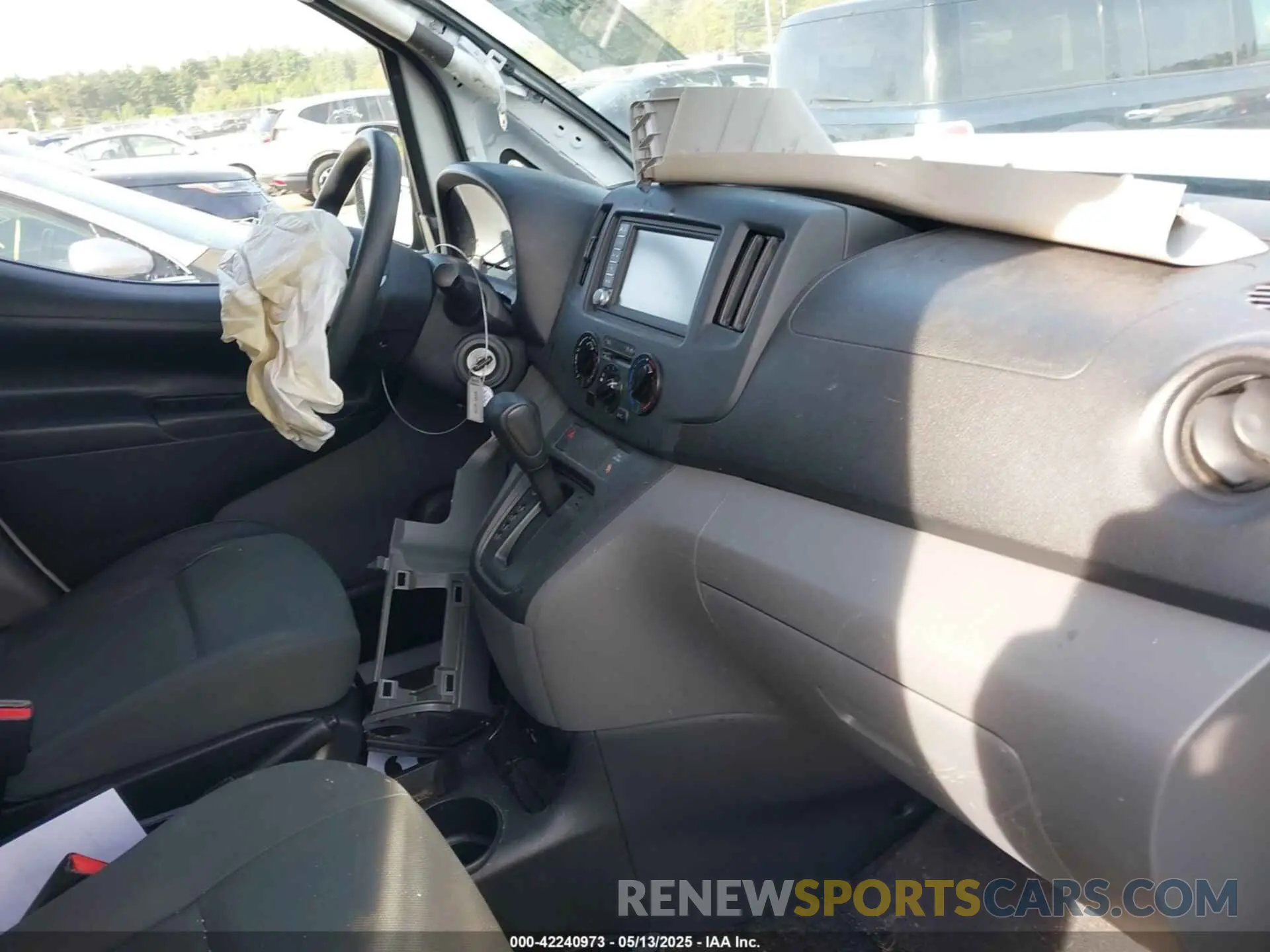 5 Photograph of a damaged car 3N6CM0KN9MK696704 NISSAN NV200  CARGO 2021