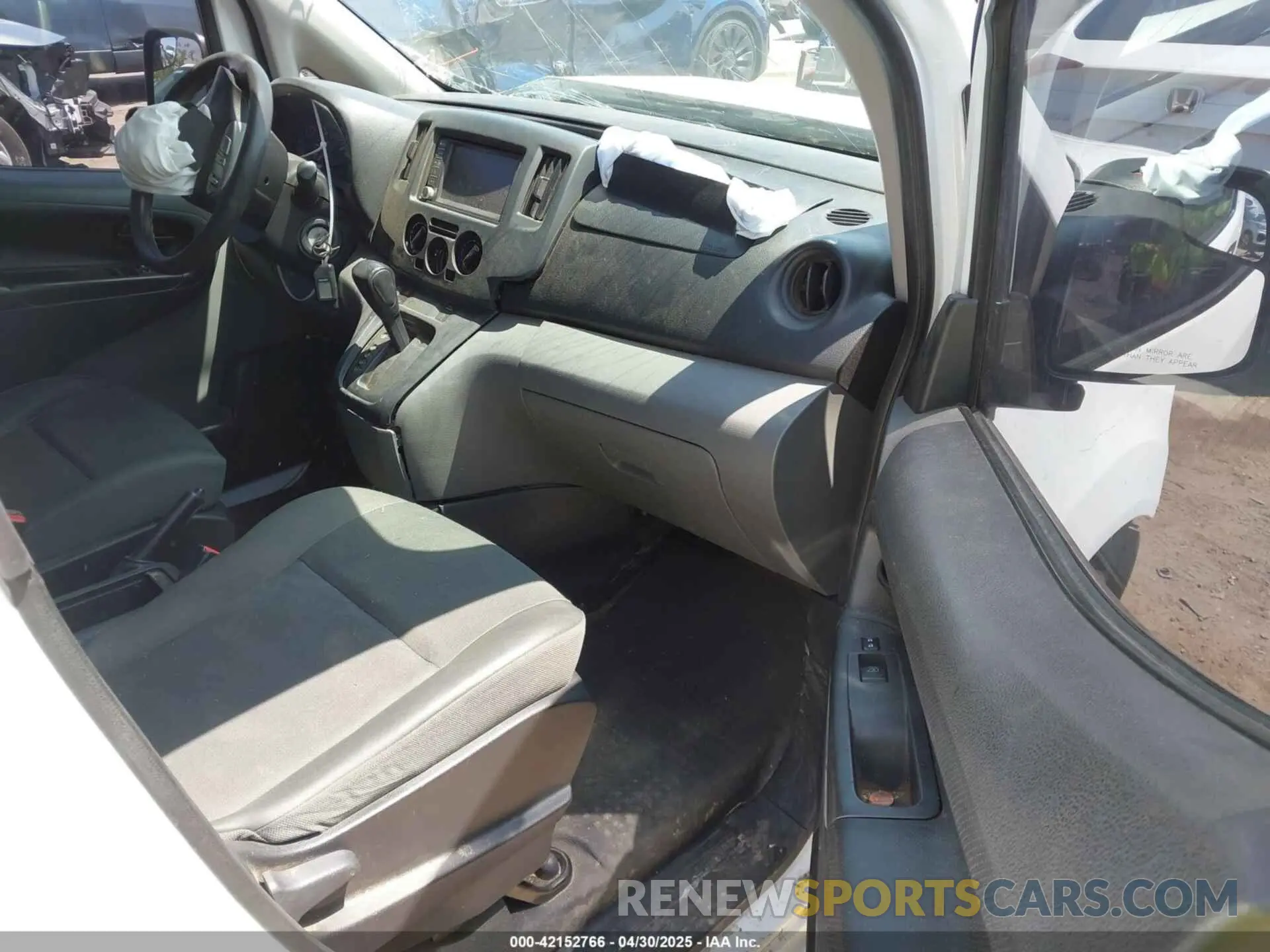 5 Photograph of a damaged car 3N6CM0KN9MK700573 NISSAN NV200  CARGO 2021