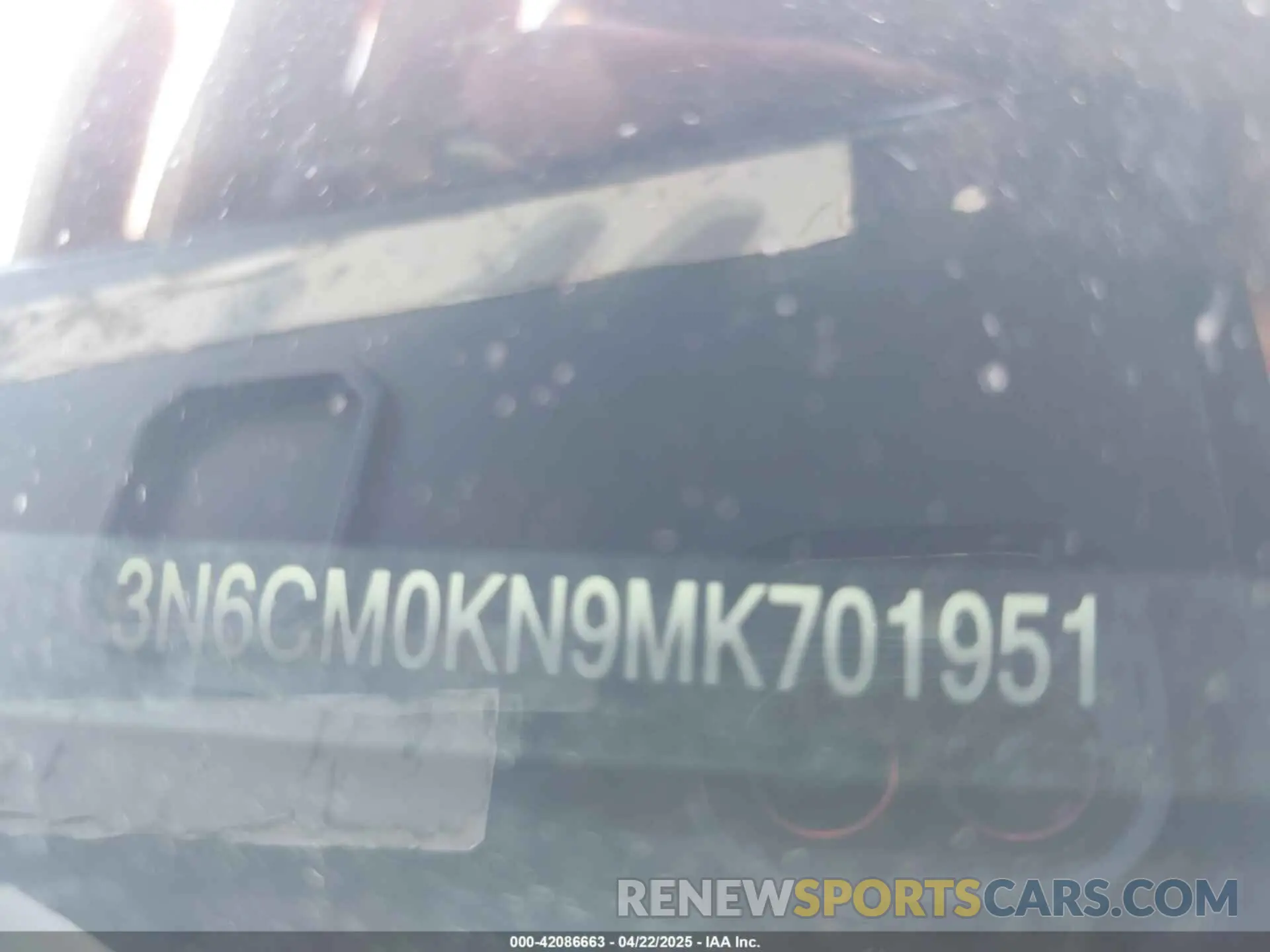 9 Photograph of a damaged car 3N6CM0KN9MK701951 NISSAN NV200  CARGO 2021