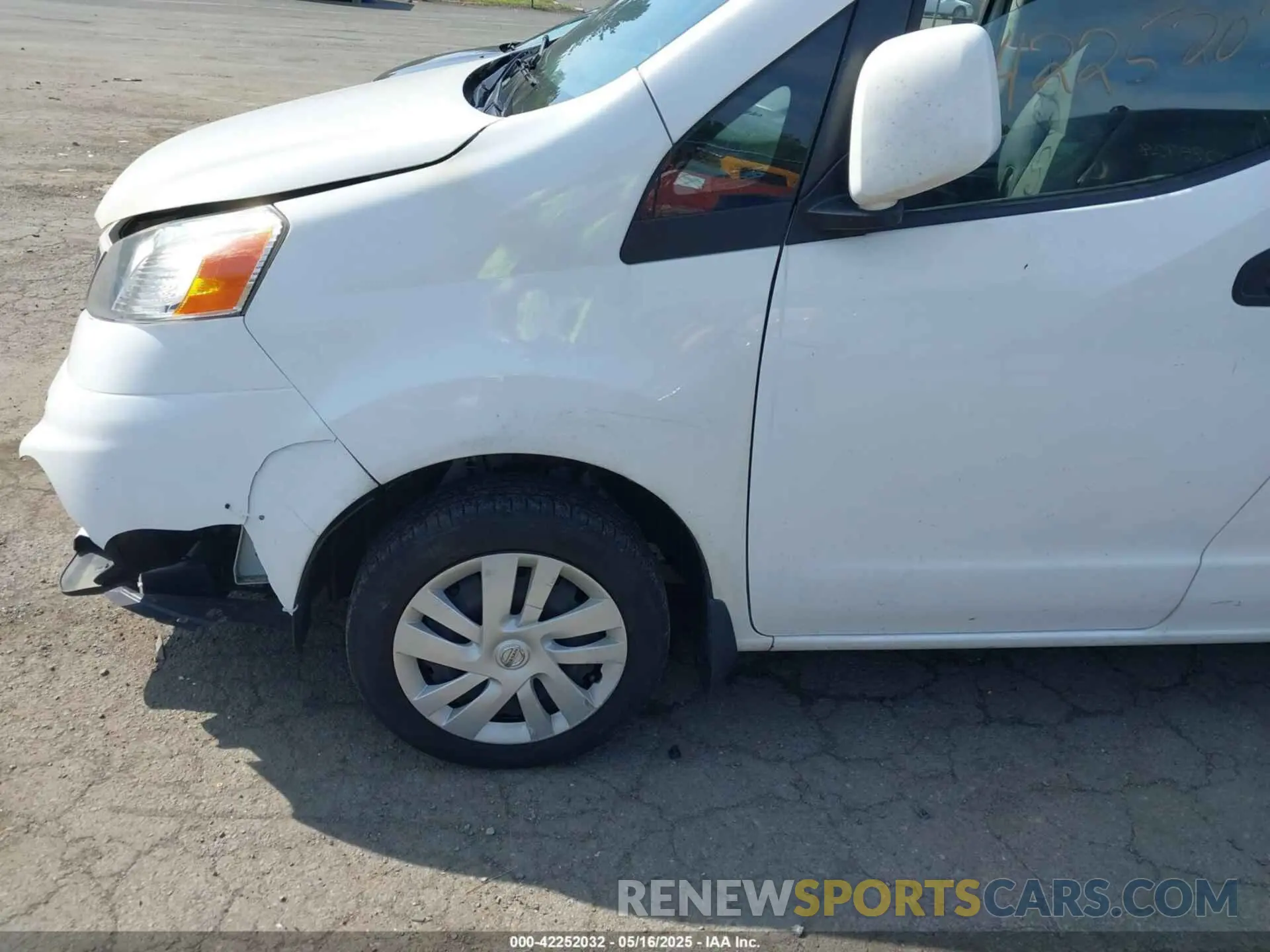 17 Photograph of a damaged car 3N6CM0KN9MK707264 NISSAN NV200  CARGO 2021