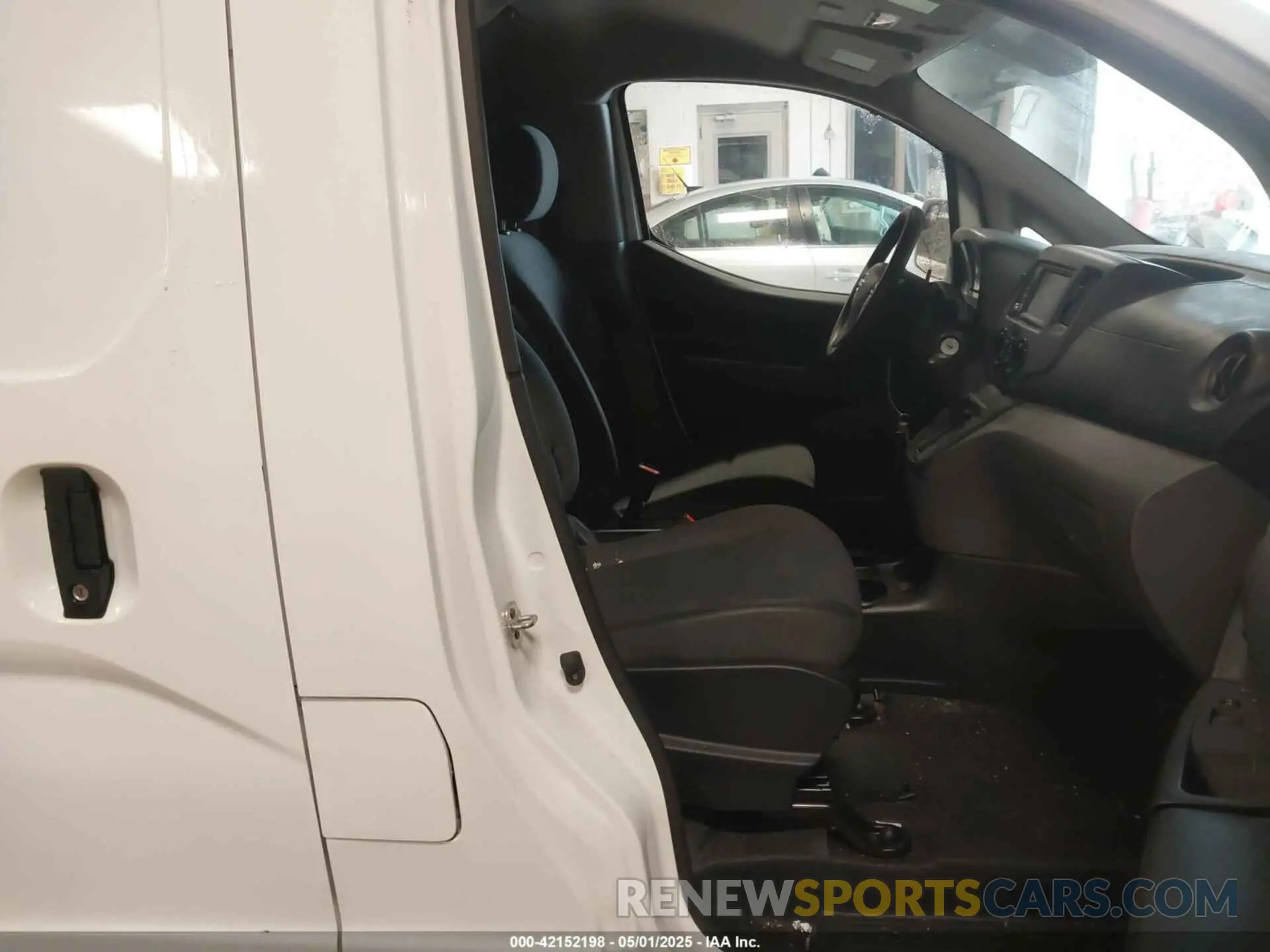 5 Photograph of a damaged car 3N6CM0KN6LK694102 NISSAN NV200 COMPACT CARGO 2020