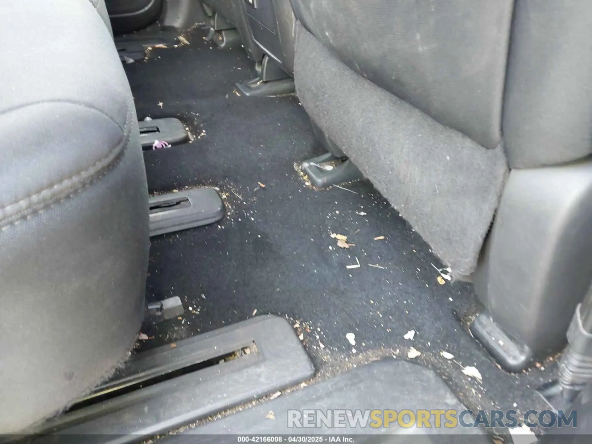 8 Photograph of a damaged car 5N1DR2MM0KC577754 NISSAN PATHFINDER 2019