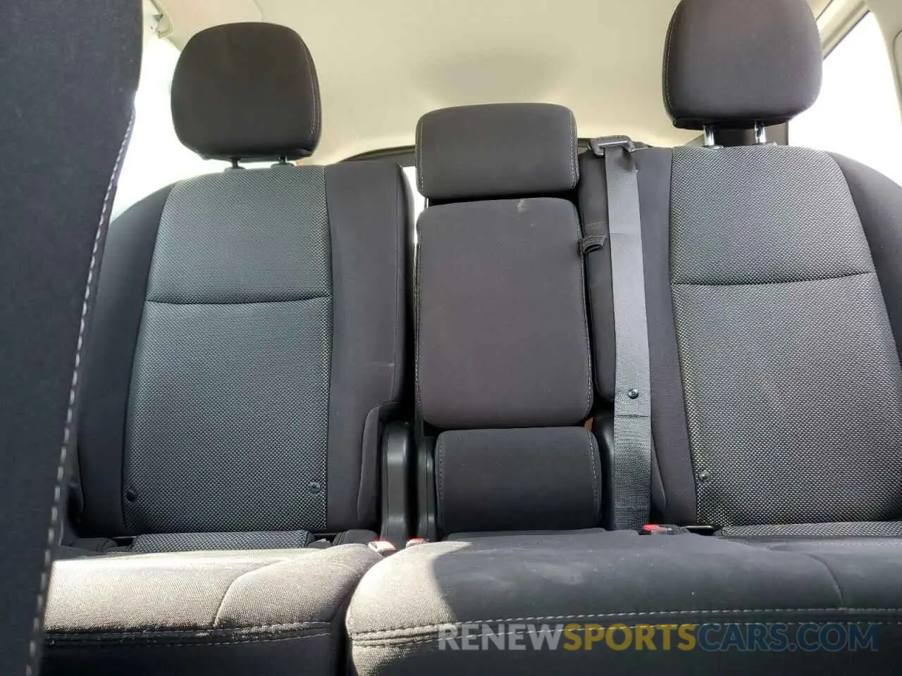 10 Photograph of a damaged car 5N1DR2MM0KC618853 NISSAN PATHFINDER 2019