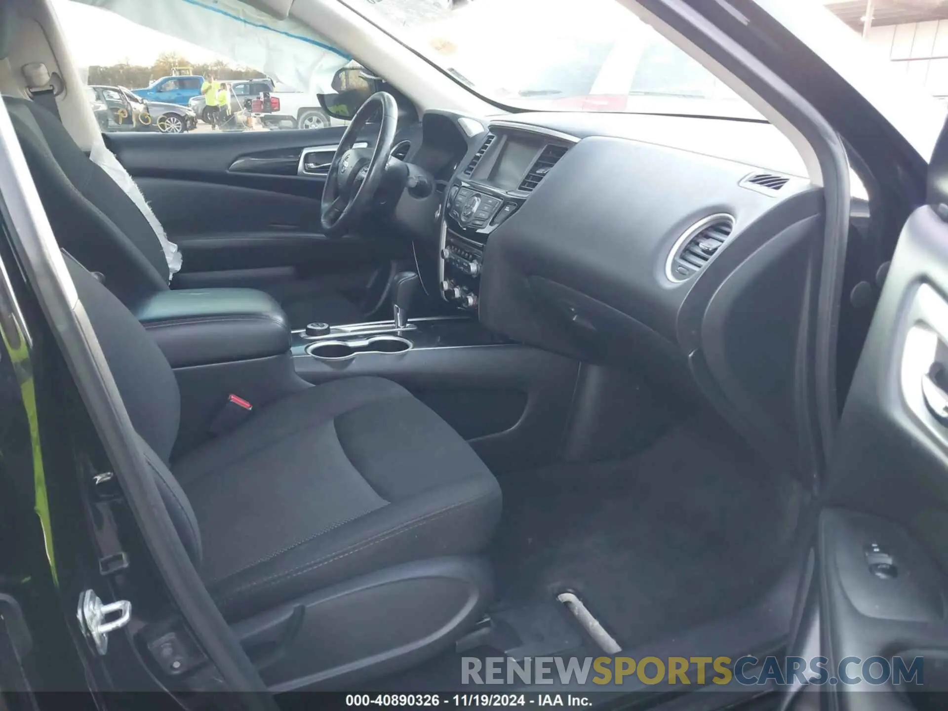 5 Photograph of a damaged car 5N1DR2MM0KC623731 NISSAN PATHFINDER 2019