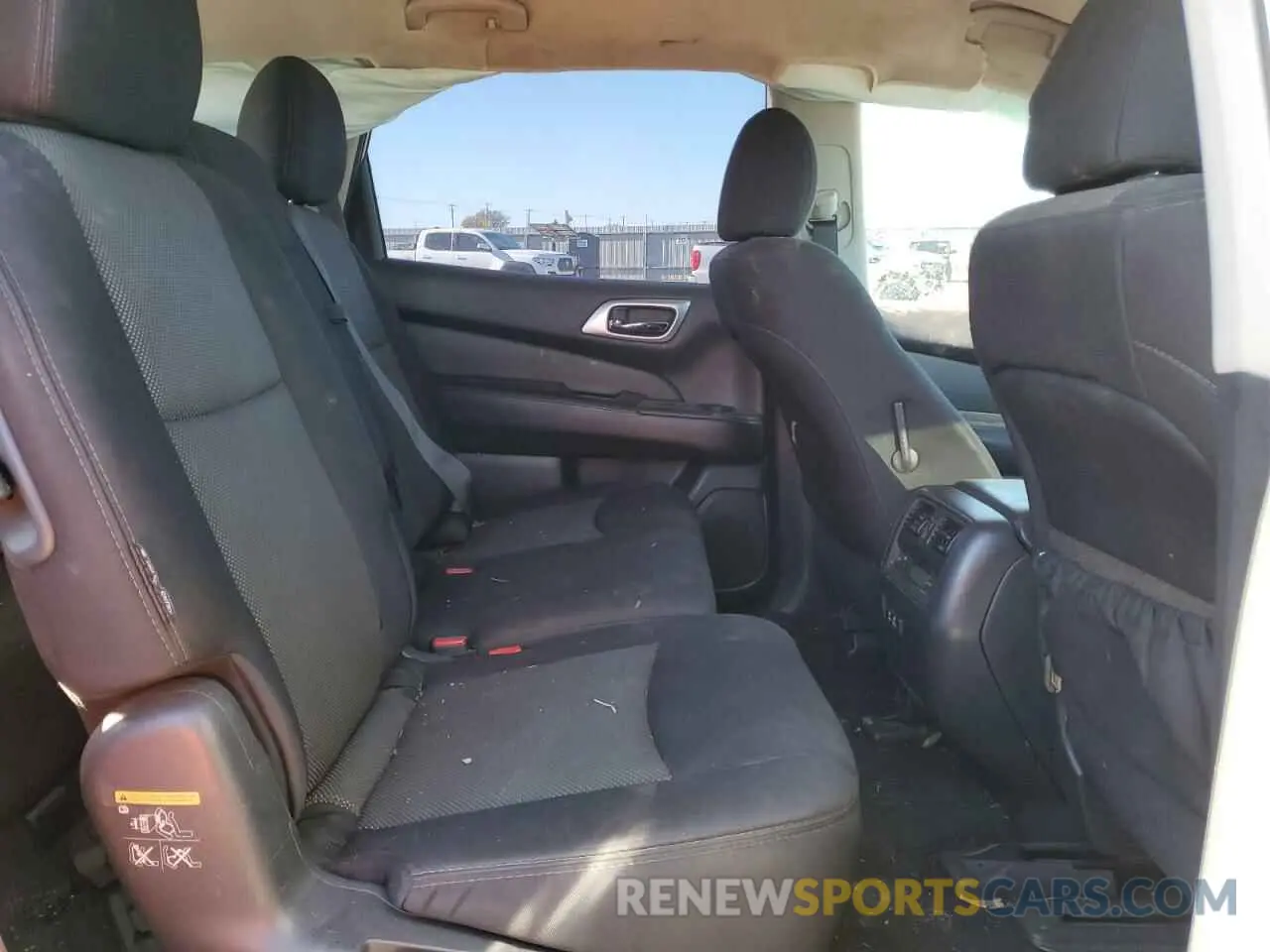 11 Photograph of a damaged car 5N1DR2MM0KC637631 NISSAN PATHFINDER 2019