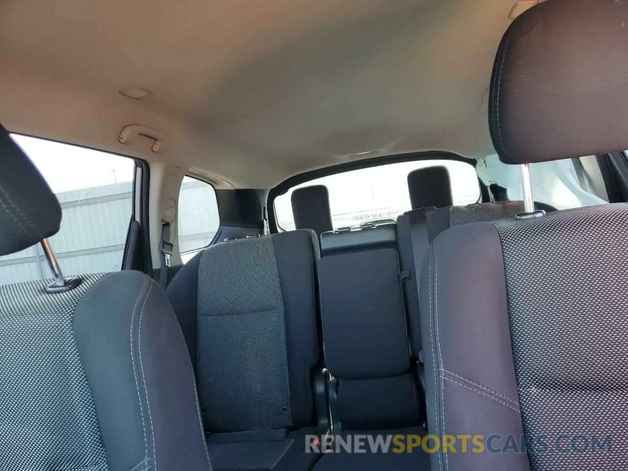 10 Photograph of a damaged car 5N1DR2MM0KC646152 NISSAN PATHFINDER 2019