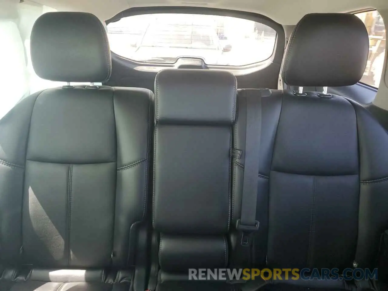 10 Photograph of a damaged car 5N1DR2MM1KC615928 NISSAN PATHFINDER 2019