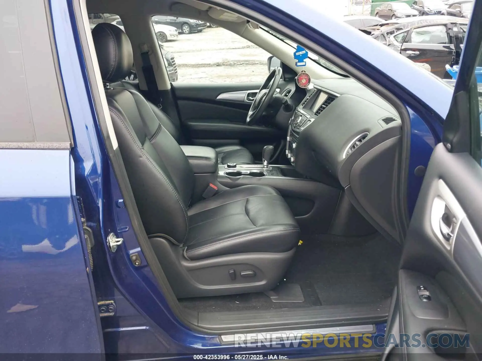 5 Photograph of a damaged car 5N1DR2MM1KC619977 NISSAN PATHFINDER 2019