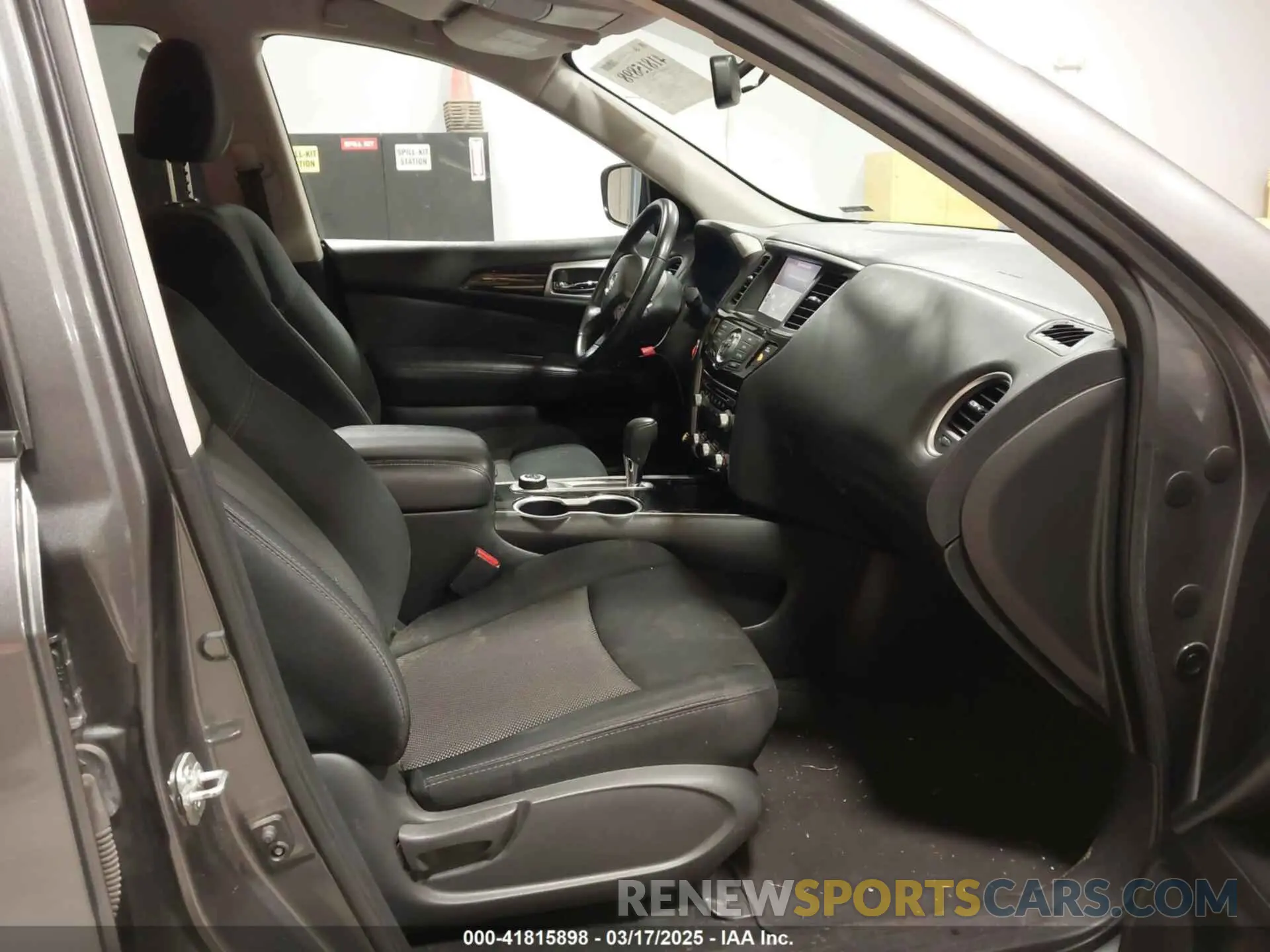 5 Photograph of a damaged car 5N1DR2MM1KC628212 NISSAN PATHFINDER 2019