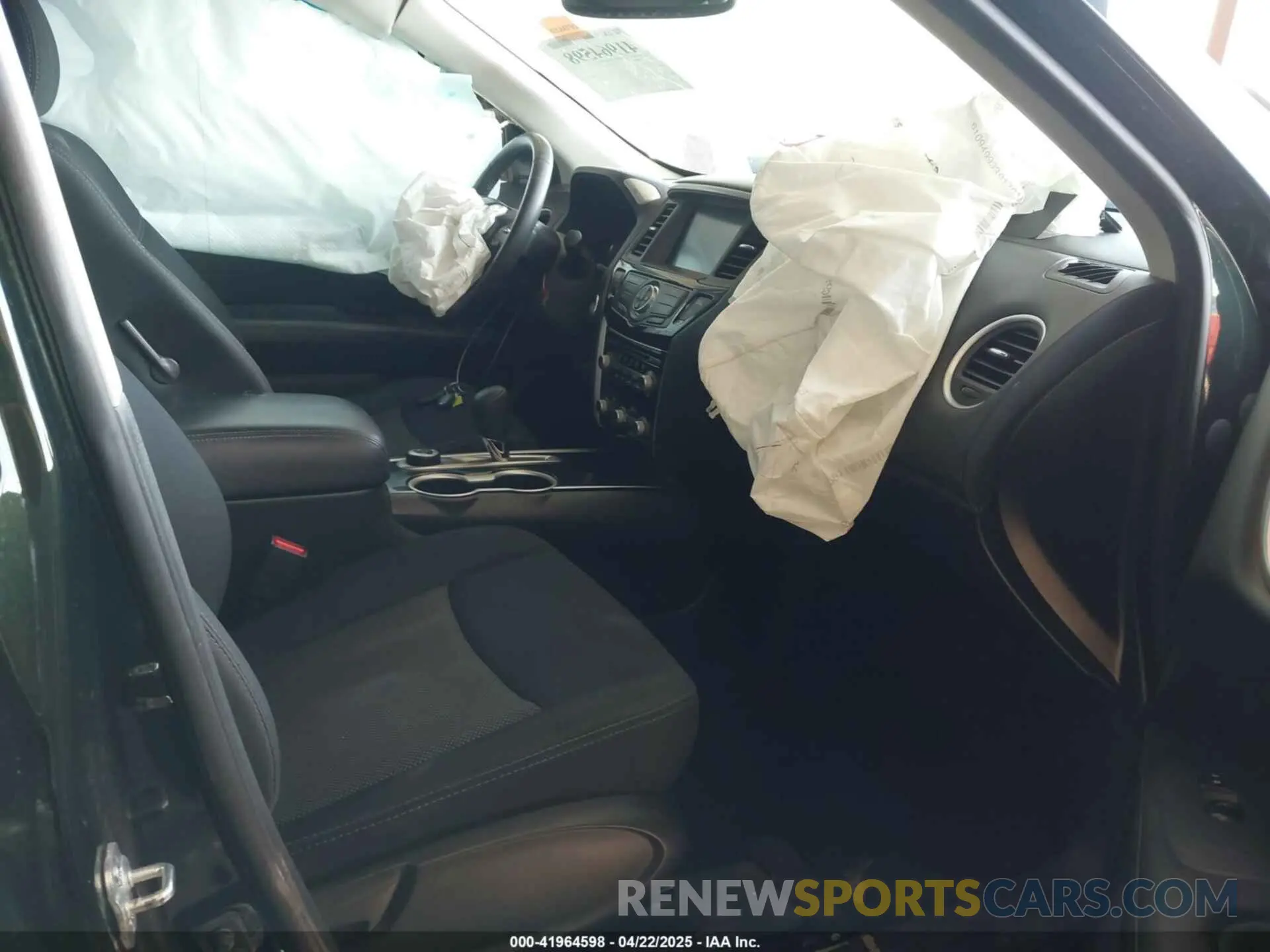 5 Photograph of a damaged car 5N1DR2MM2KC576444 NISSAN PATHFINDER 2019