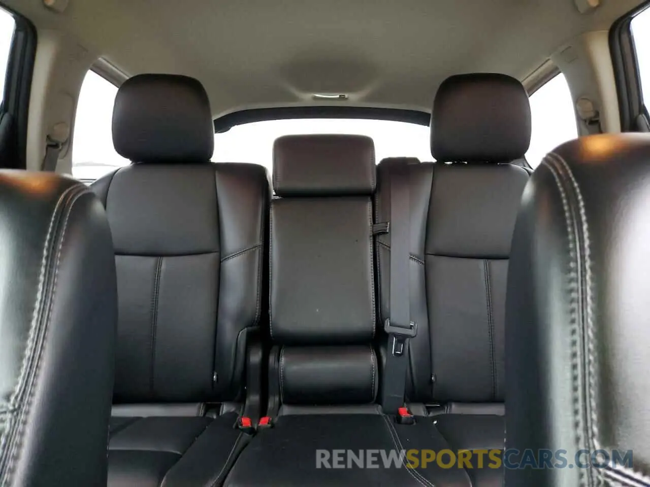 10 Photograph of a damaged car 5N1DR2MM2KC592188 NISSAN PATHFINDER 2019