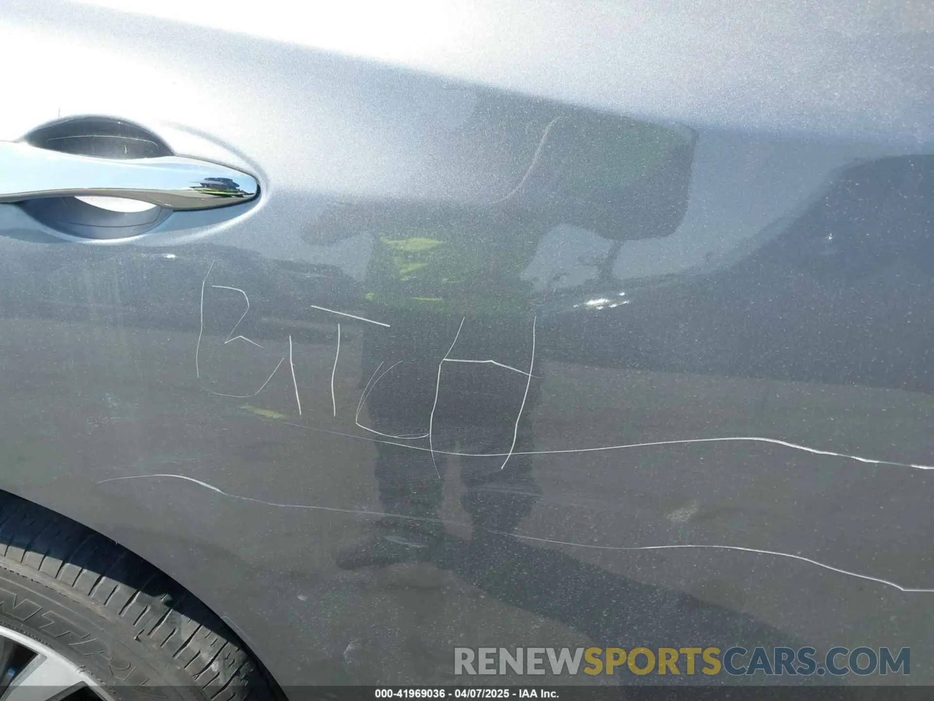 18 Photograph of a damaged car 5N1DR2MM2KC606350 NISSAN PATHFINDER 2019