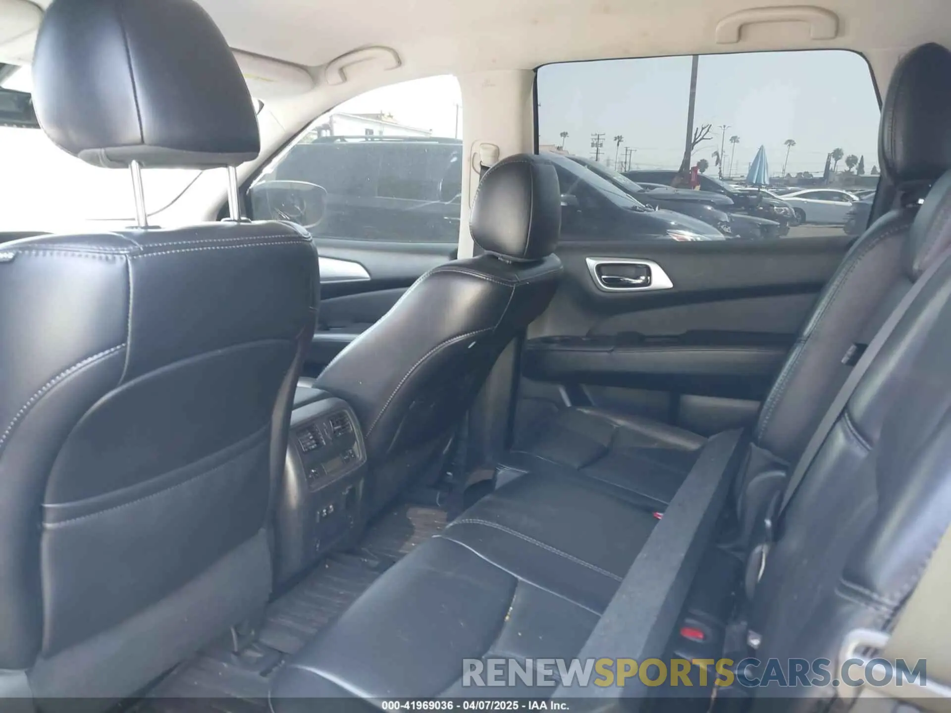 21 Photograph of a damaged car 5N1DR2MM2KC606350 NISSAN PATHFINDER 2019