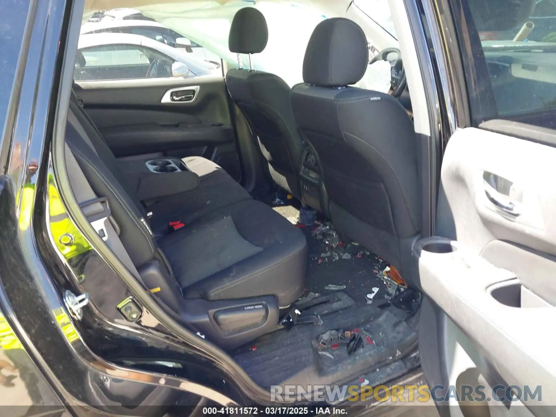 8 Photograph of a damaged car 5N1DR2MM2KC610110 NISSAN PATHFINDER 2019