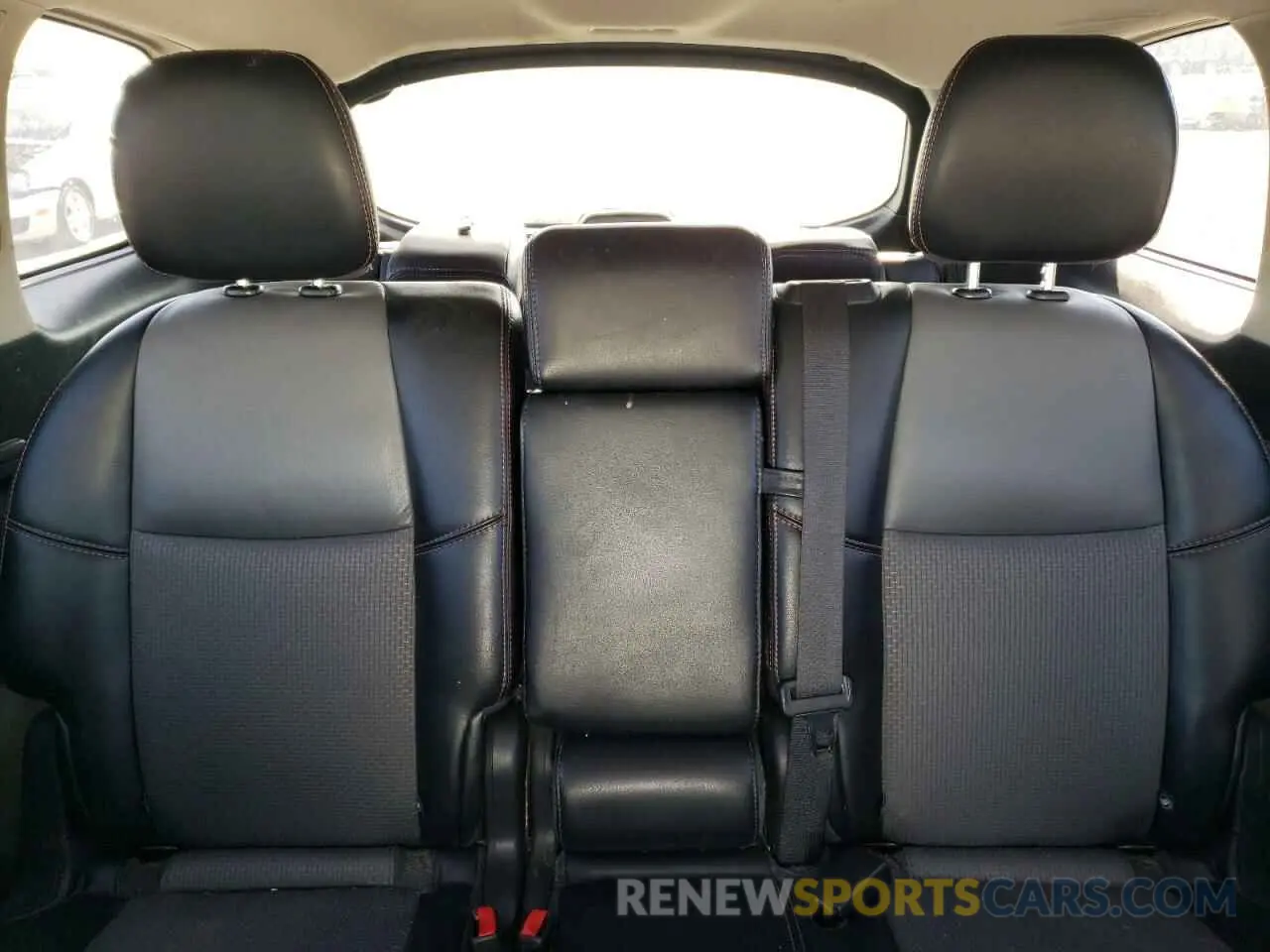 10 Photograph of a damaged car 5N1DR2MM2KC640448 NISSAN PATHFINDER 2019