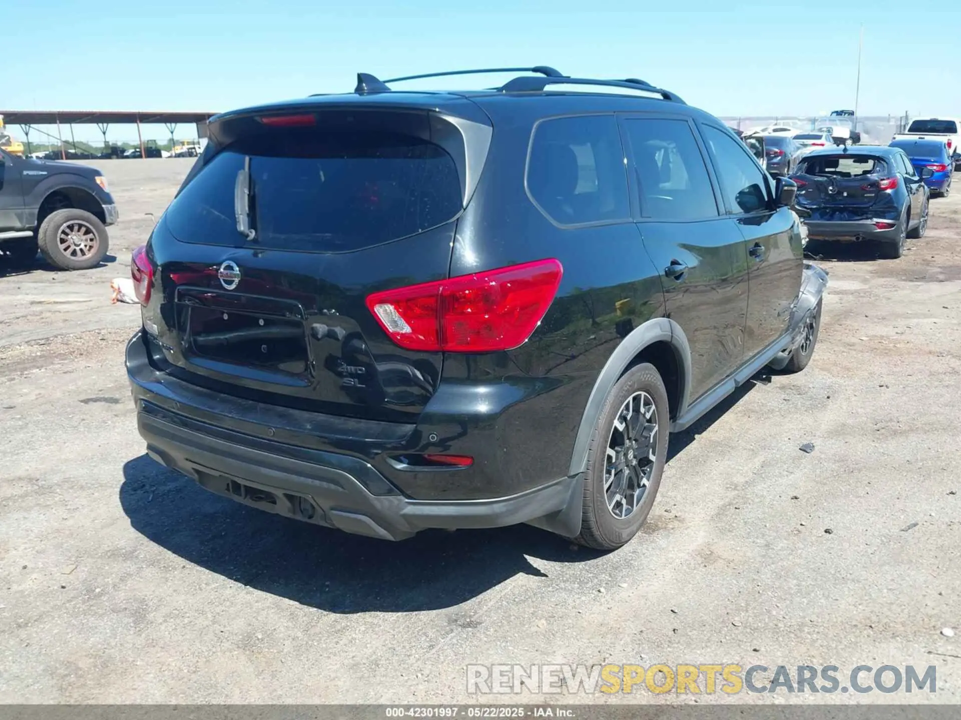 4 Photograph of a damaged car 5N1DR2MM2KC642006 NISSAN PATHFINDER 2019