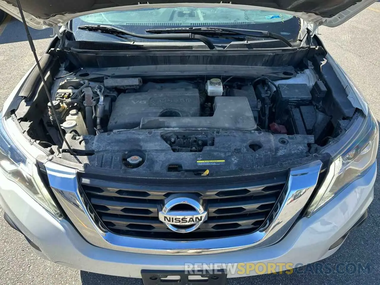 5 Photograph of a damaged car 5N1DR2MM3KC585329 NISSAN PATHFINDER 2019