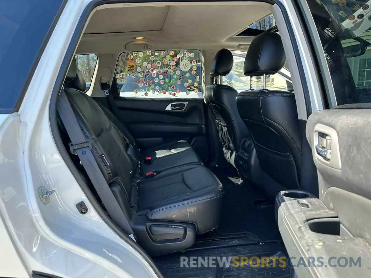 9 Photograph of a damaged car 5N1DR2MM3KC585329 NISSAN PATHFINDER 2019