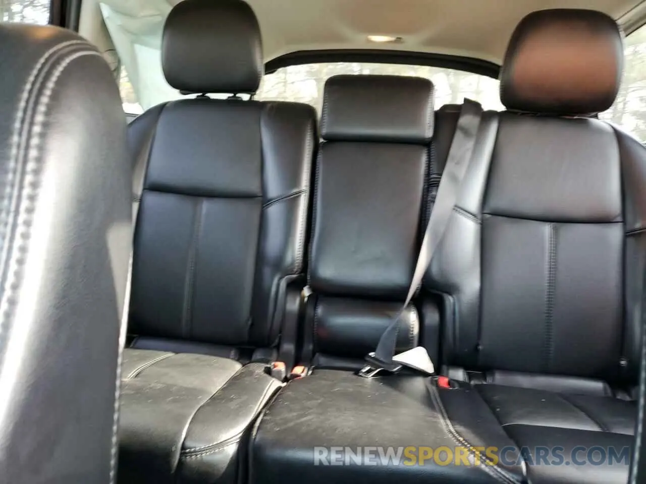 10 Photograph of a damaged car 5N1DR2MM3KC611962 NISSAN PATHFINDER 2019
