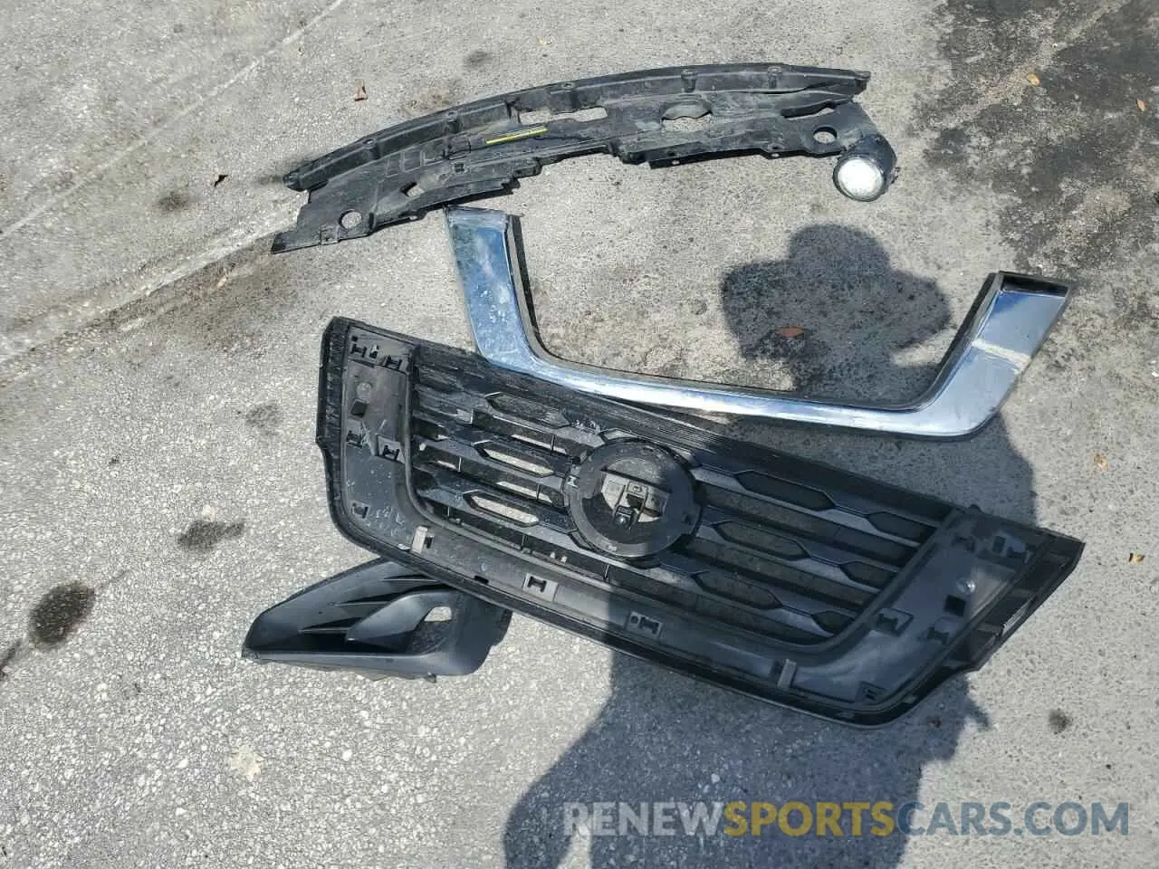 13 Photograph of a damaged car 5N1DR2MM3KC612268 NISSAN PATHFINDER 2019