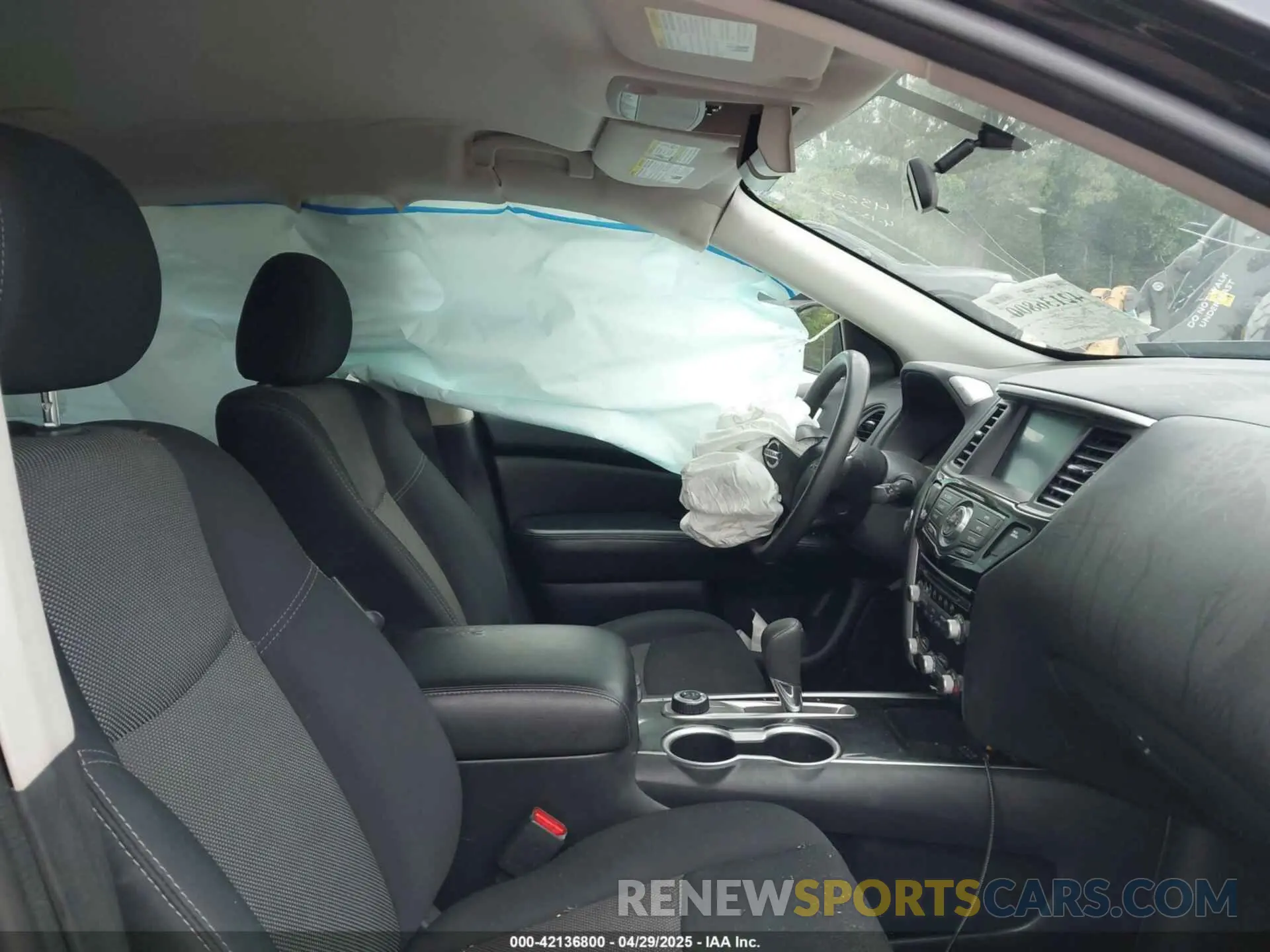 5 Photograph of a damaged car 5N1DR2MM3KC633573 NISSAN PATHFINDER 2019