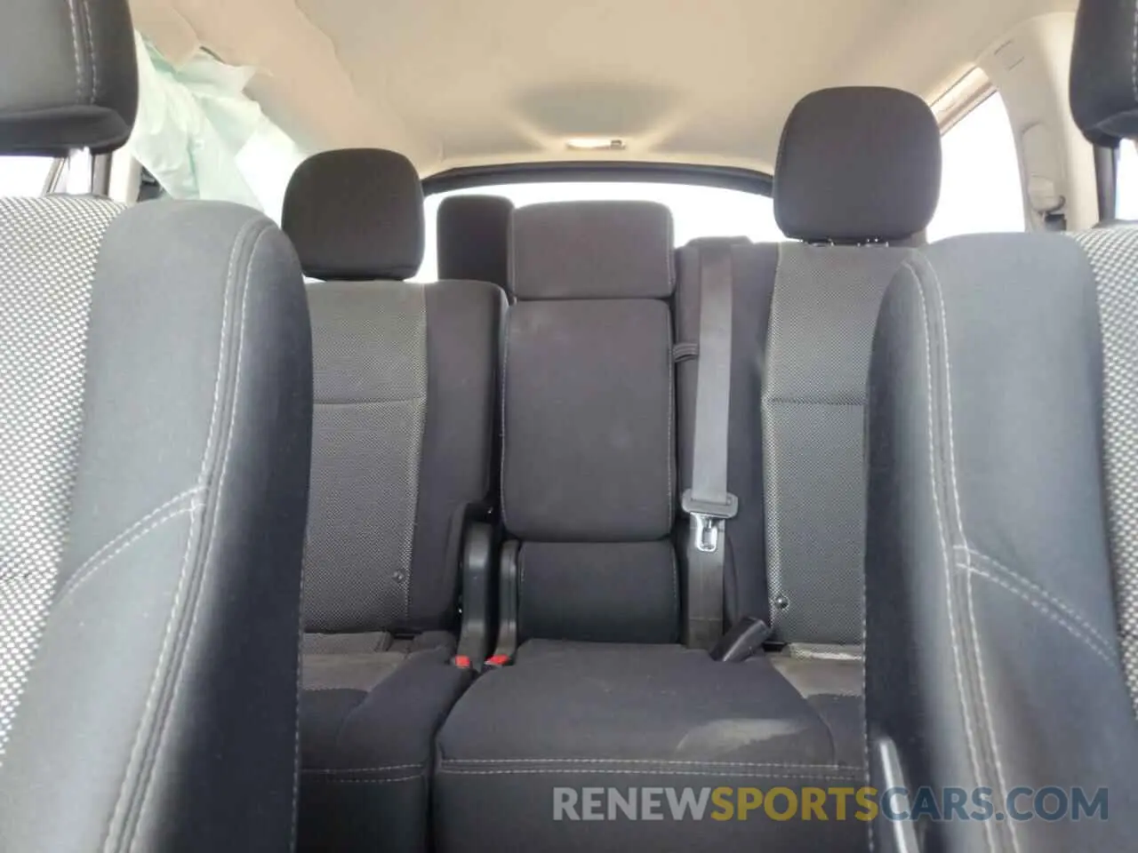 10 Photograph of a damaged car 5N1DR2MM4KC591057 NISSAN PATHFINDER 2019