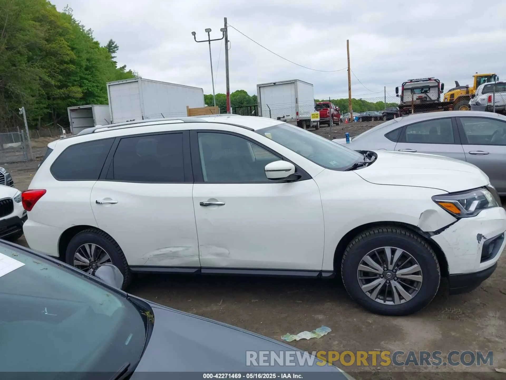 13 Photograph of a damaged car 5N1DR2MM5KC577300 NISSAN PATHFINDER 2019