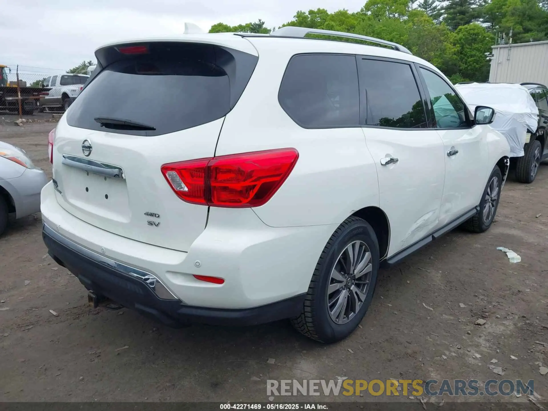 4 Photograph of a damaged car 5N1DR2MM5KC577300 NISSAN PATHFINDER 2019