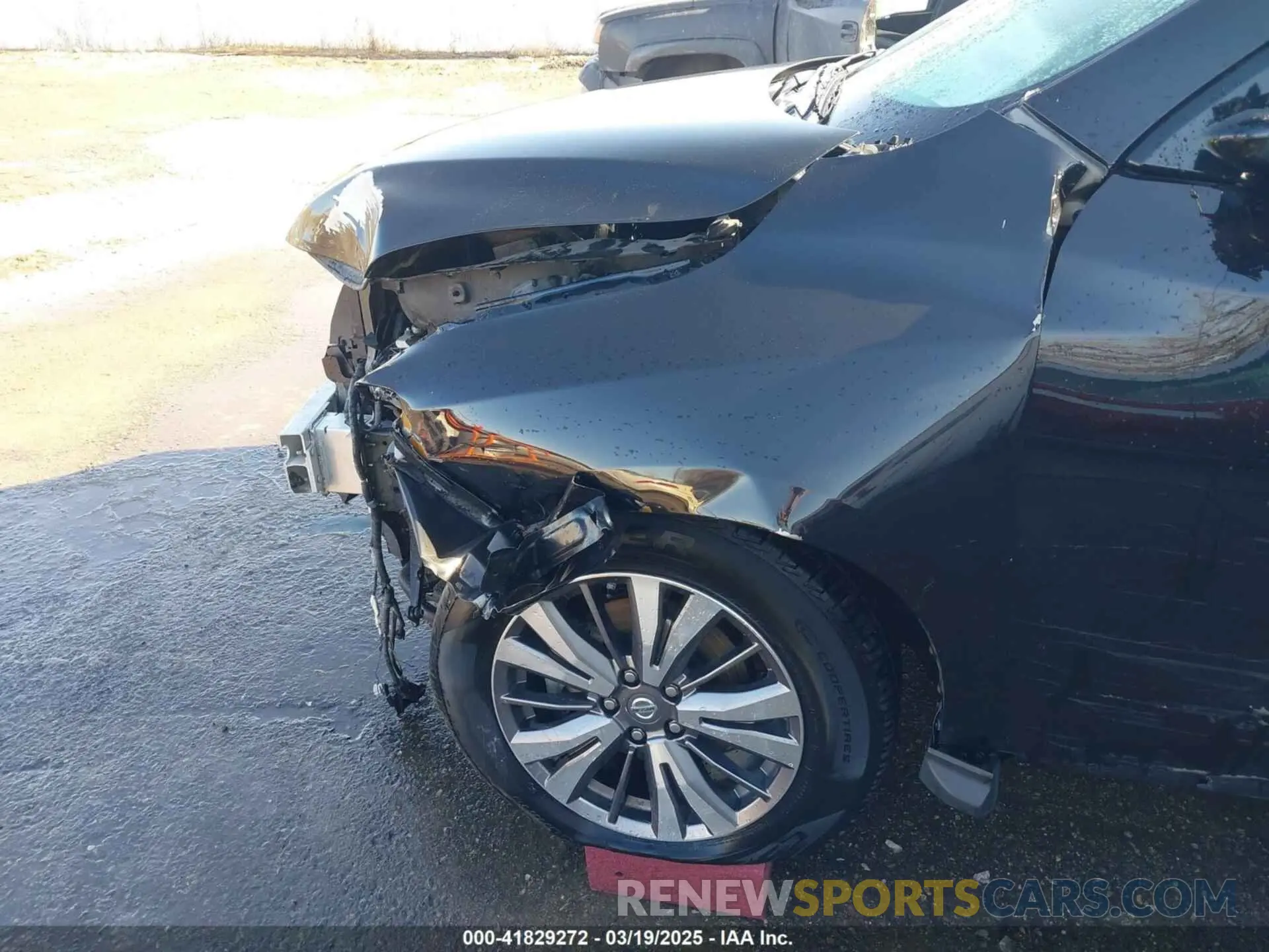 18 Photograph of a damaged car 5N1DR2MM6KC599399 NISSAN PATHFINDER 2019
