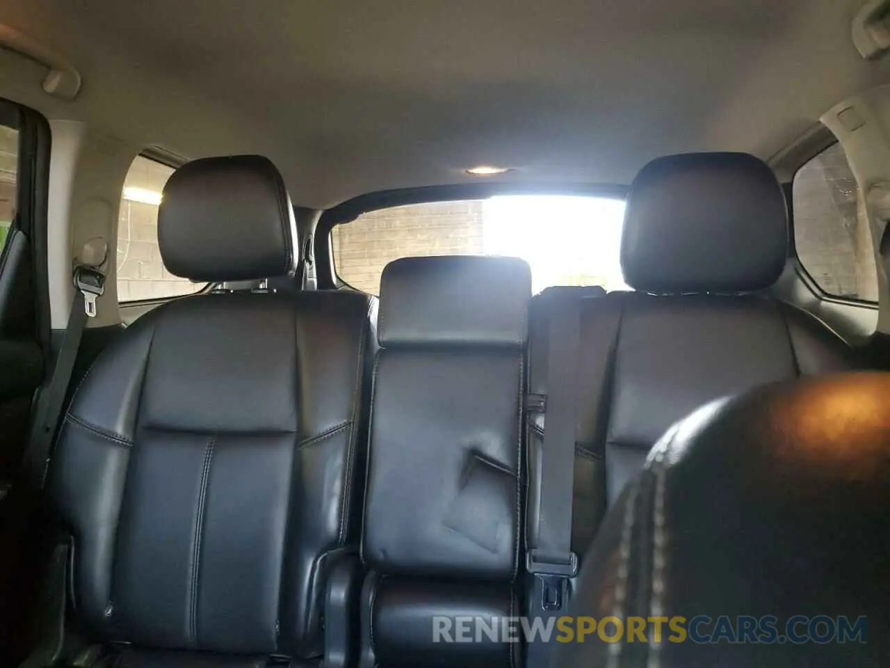 10 Photograph of a damaged car 5N1DR2MM6KC612474 NISSAN PATHFINDER 2019