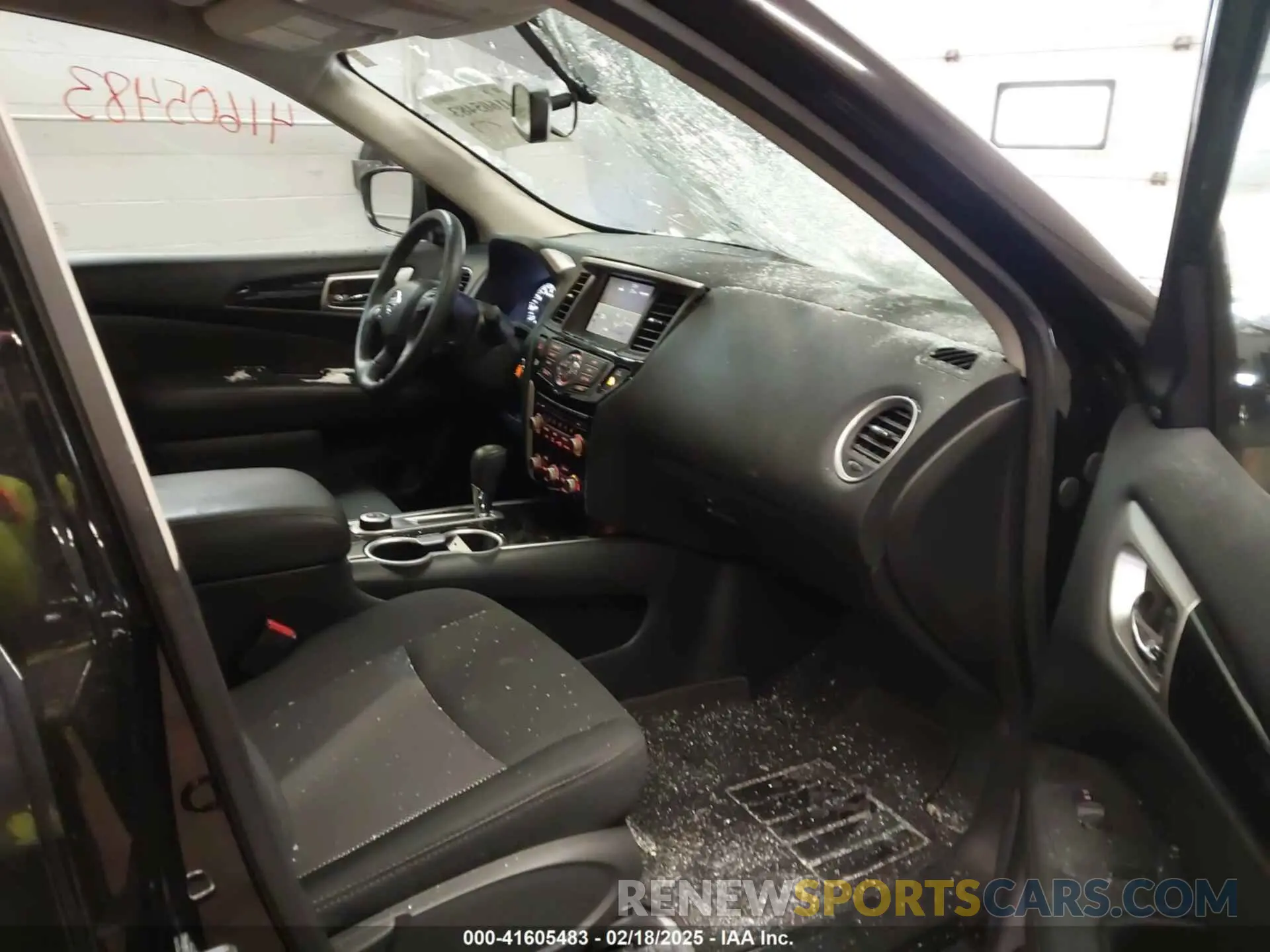 5 Photograph of a damaged car 5N1DR2MM6KC645748 NISSAN PATHFINDER 2019