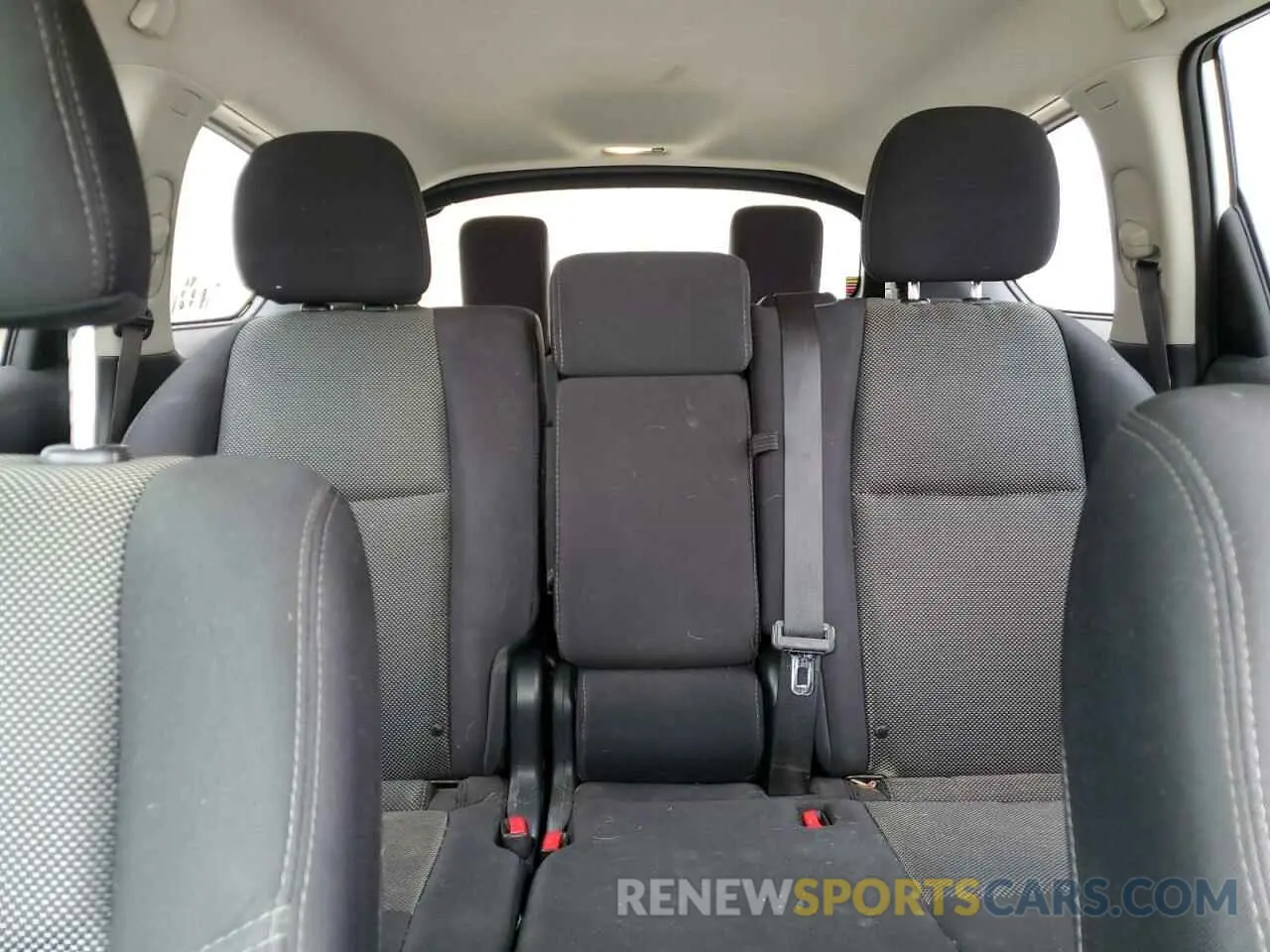 10 Photograph of a damaged car 5N1DR2MM7KC579940 NISSAN PATHFINDER 2019