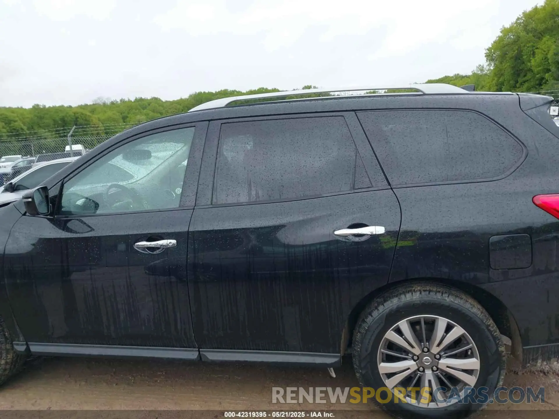 14 Photograph of a damaged car 5N1DR2MM7KC598942 NISSAN PATHFINDER 2019