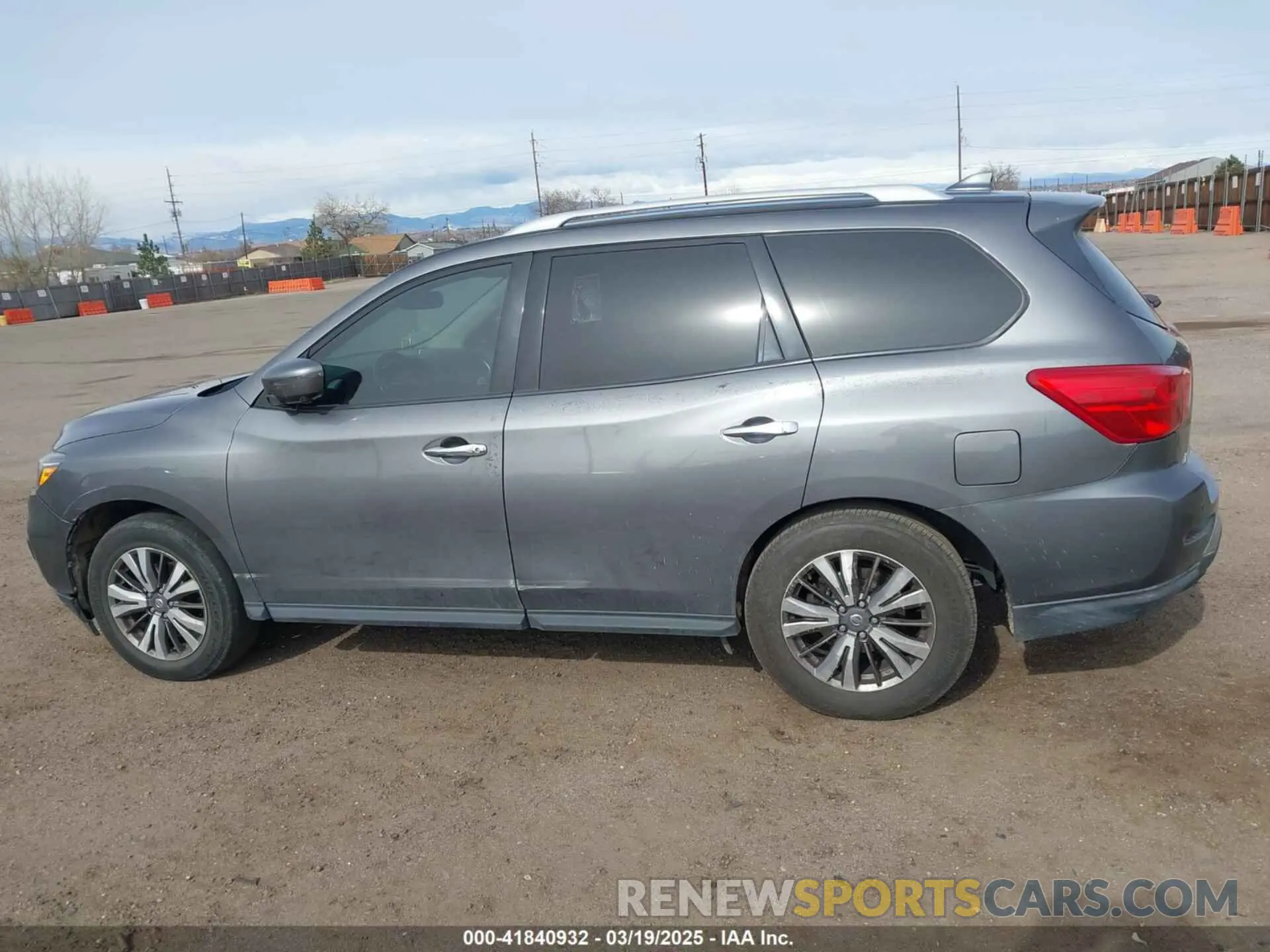 14 Photograph of a damaged car 5N1DR2MM7KC600737 NISSAN PATHFINDER 2019