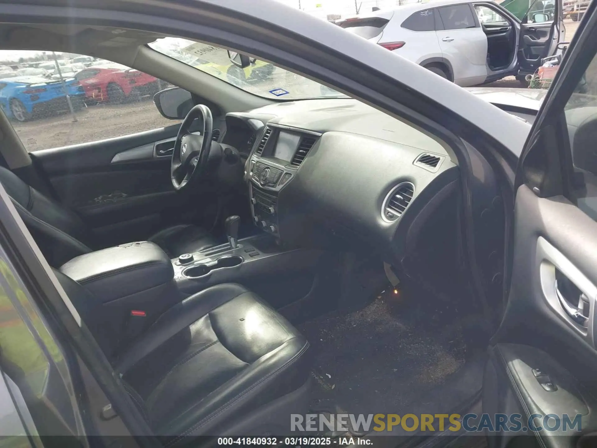 5 Photograph of a damaged car 5N1DR2MM7KC600737 NISSAN PATHFINDER 2019