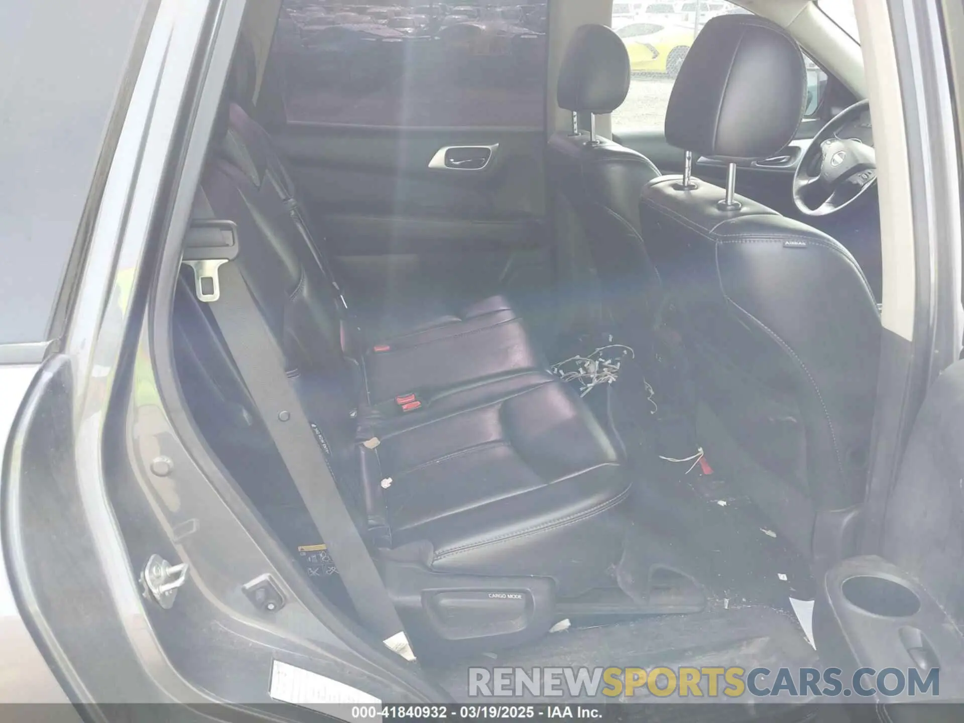 8 Photograph of a damaged car 5N1DR2MM7KC600737 NISSAN PATHFINDER 2019