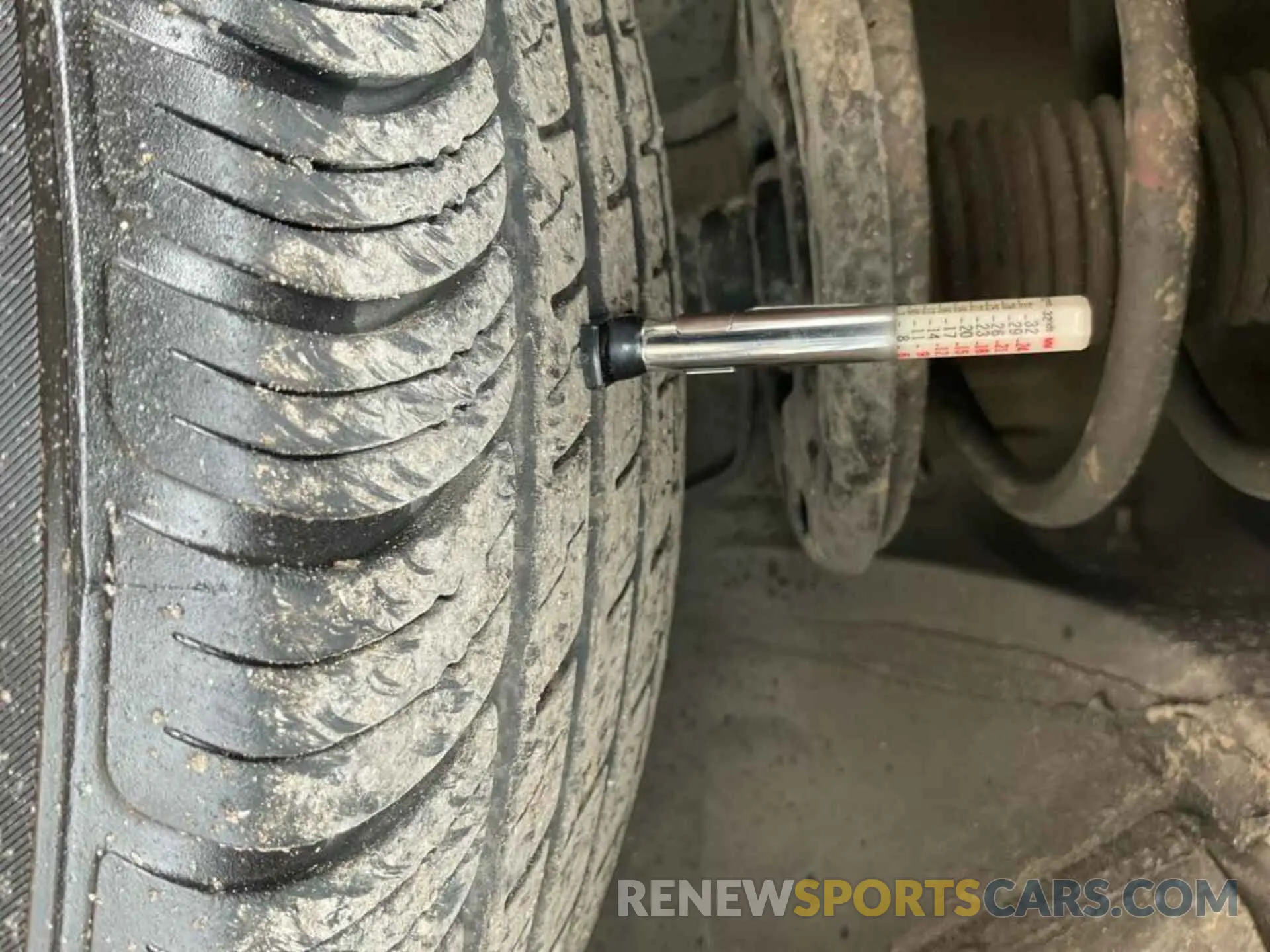 13 Photograph of a damaged car 5N1DR2MM7KC612676 NISSAN PATHFINDER 2019