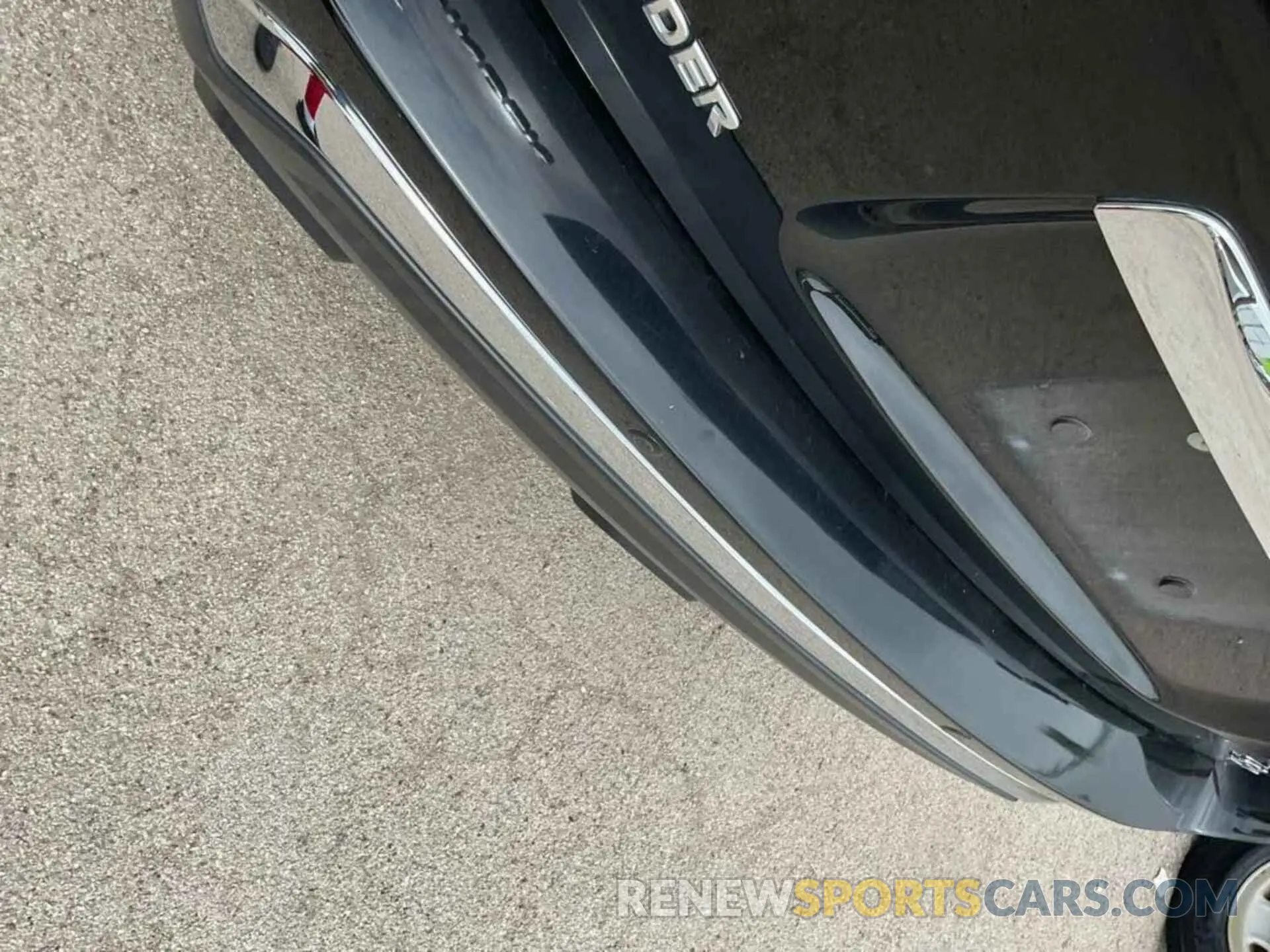 17 Photograph of a damaged car 5N1DR2MM7KC612676 NISSAN PATHFINDER 2019