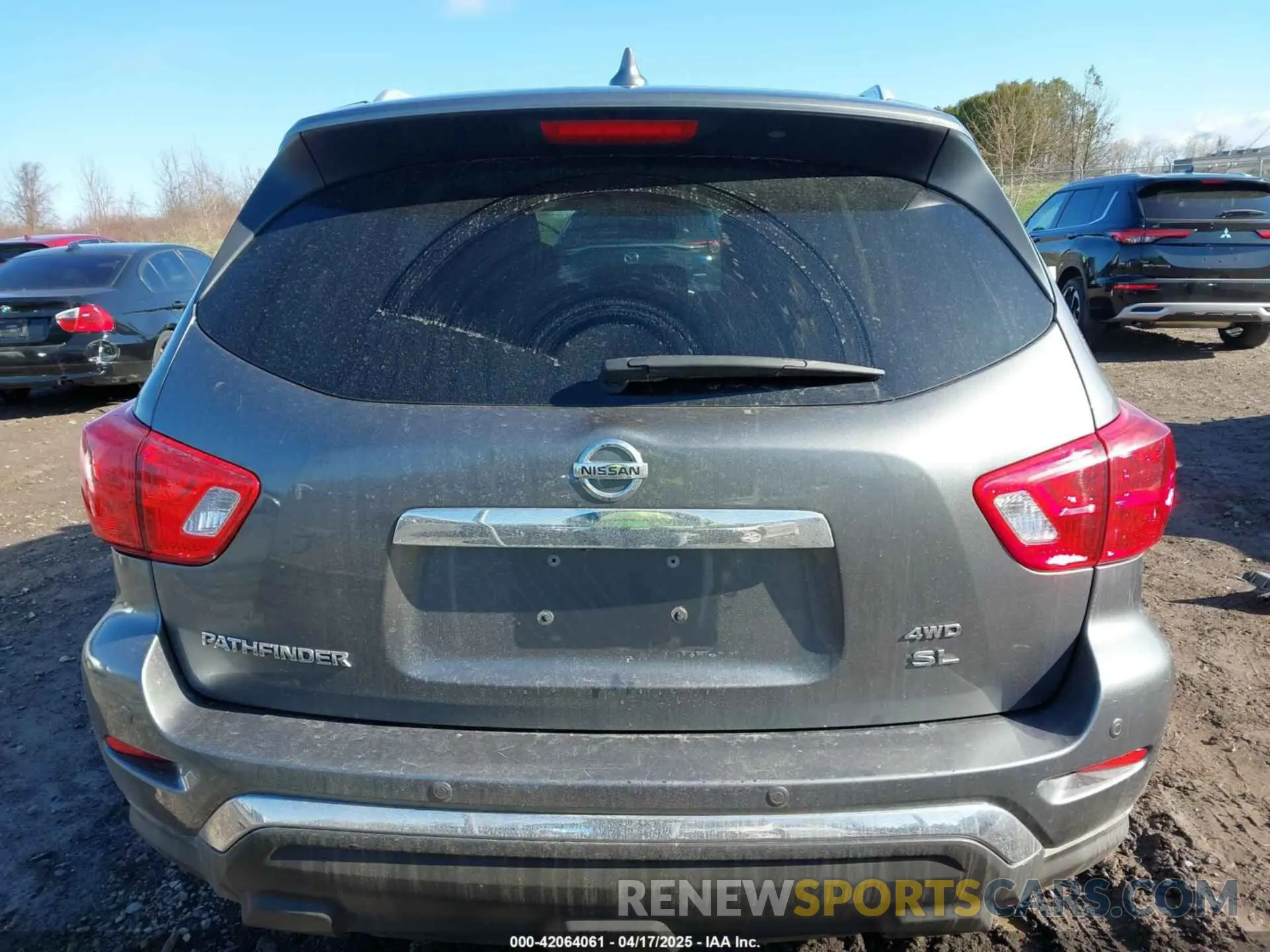 16 Photograph of a damaged car 5N1DR2MM7KC627310 NISSAN PATHFINDER 2019