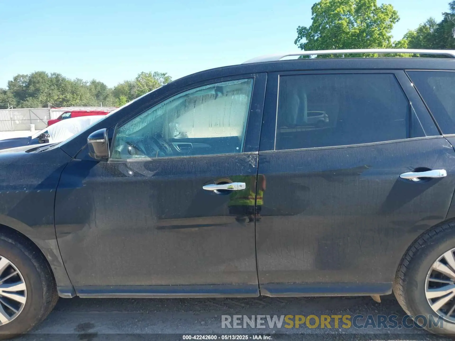 14 Photograph of a damaged car 5N1DR2MM7KC635861 NISSAN PATHFINDER 2019